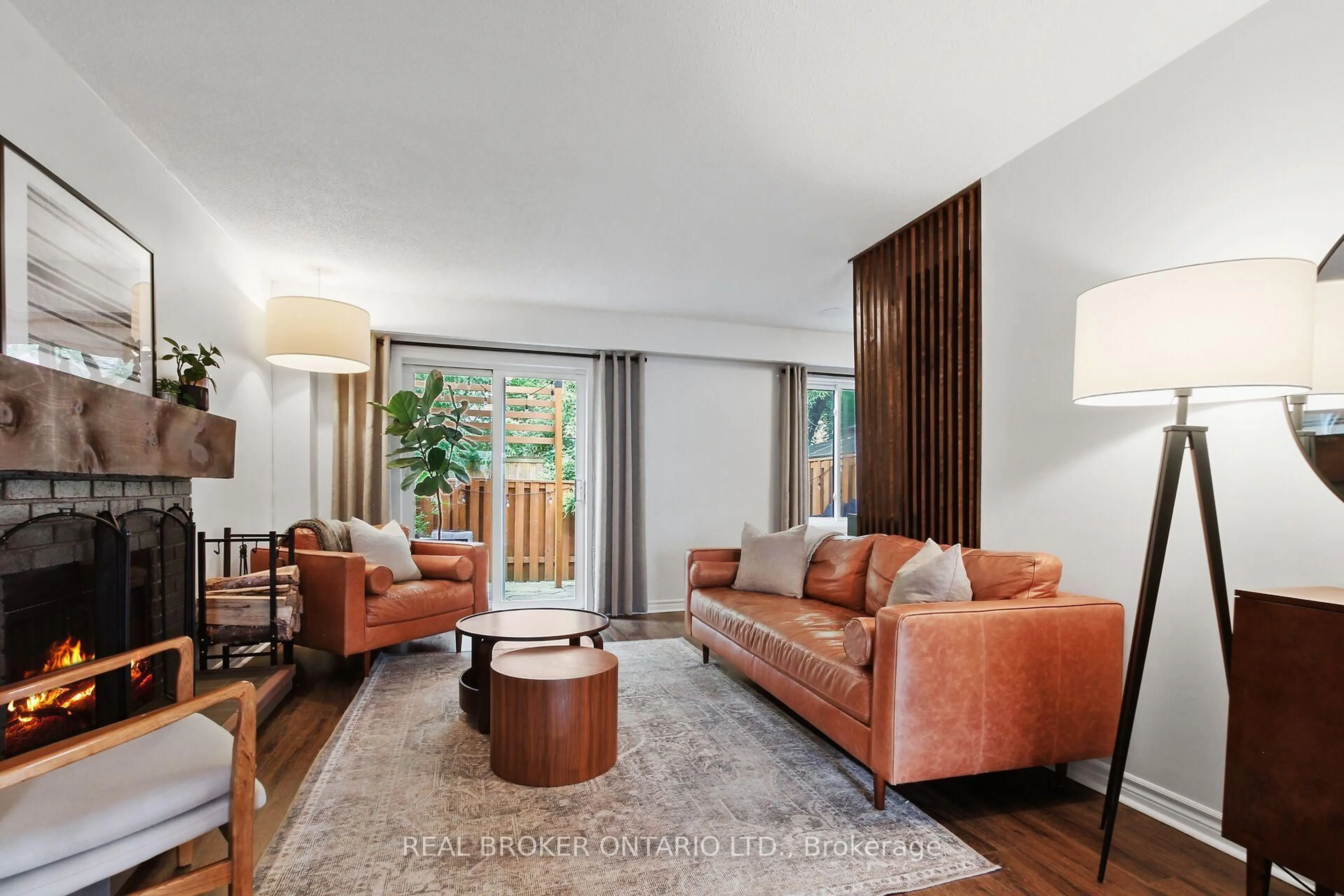 Living room with furniture, unknown for 1807 Axminster Crt, Ottawa Ontario K1C 1Z5