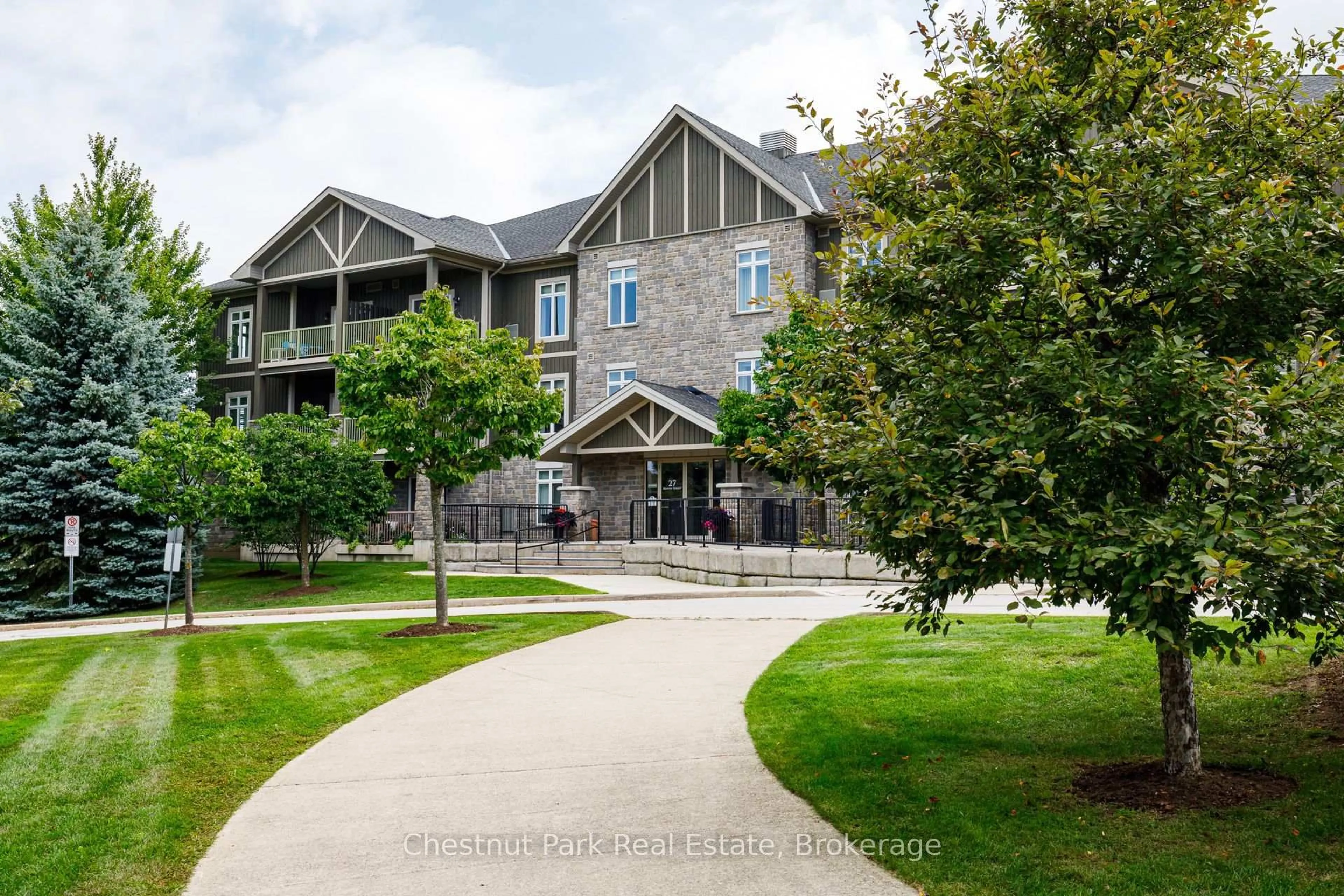 Unknown for 27 Beaver St #208, Blue Mountains Ontario N0H 2P0