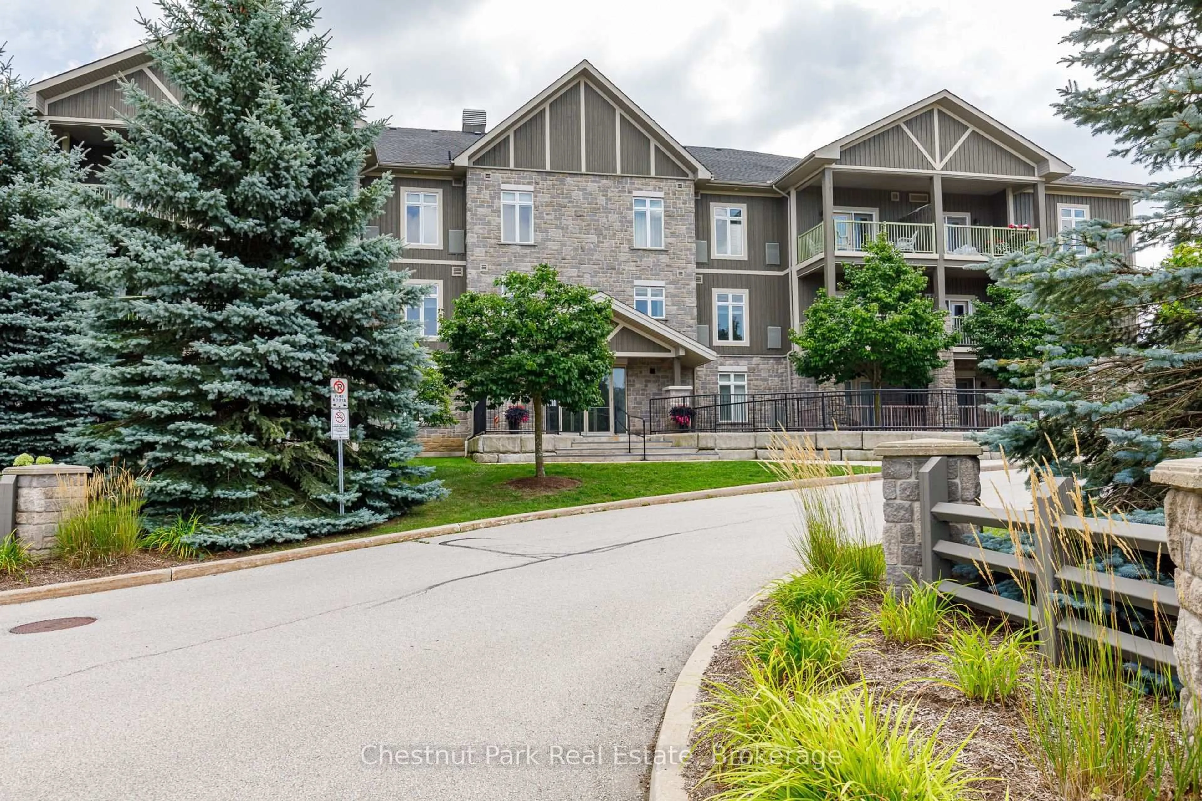 Unknown for 27 Beaver St #208, Blue Mountains Ontario N0H 2P0