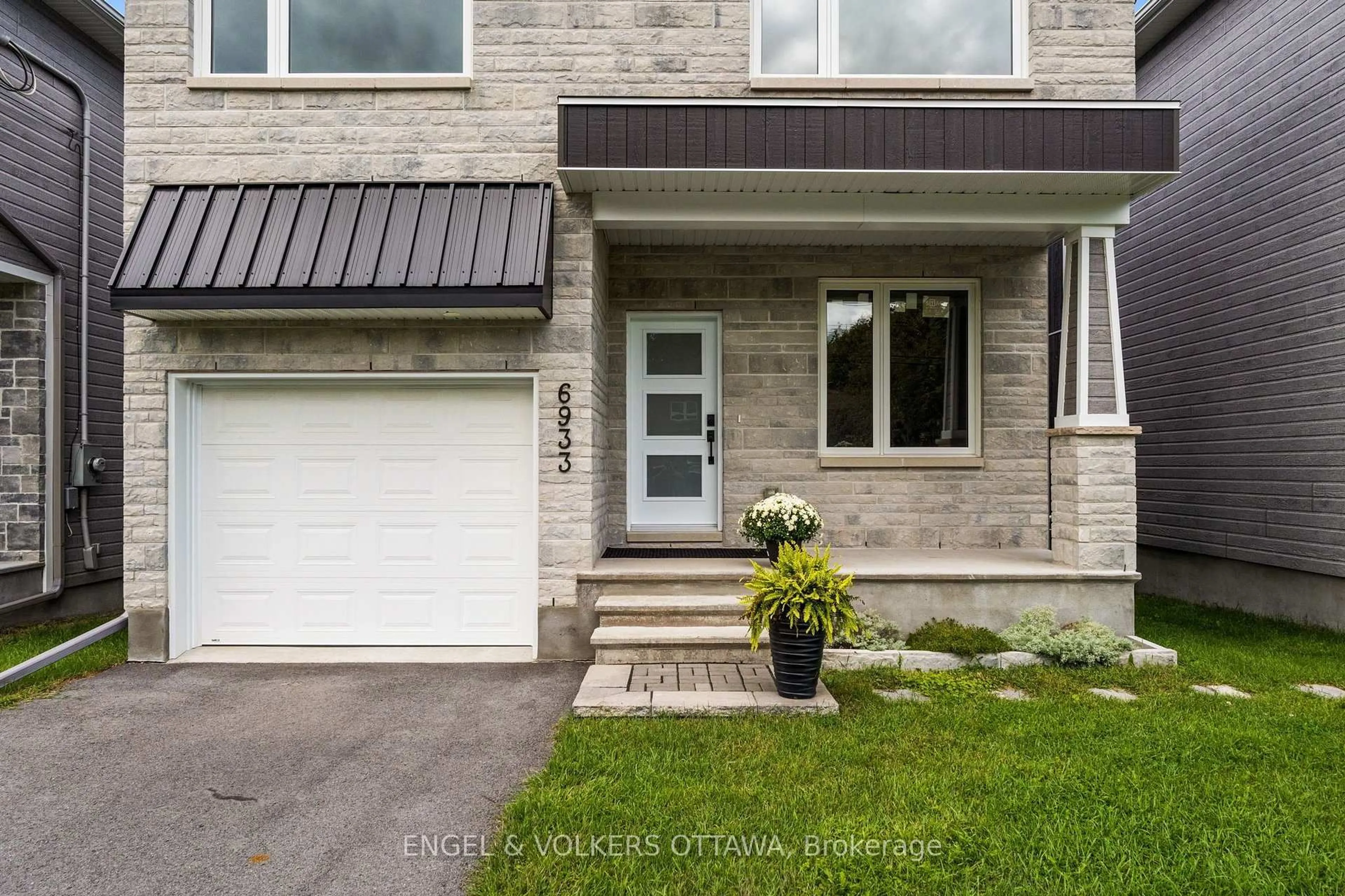 Home with brick exterior material, street for 6933 Notre Dame St, Ottawa Ontario K1C 1H6