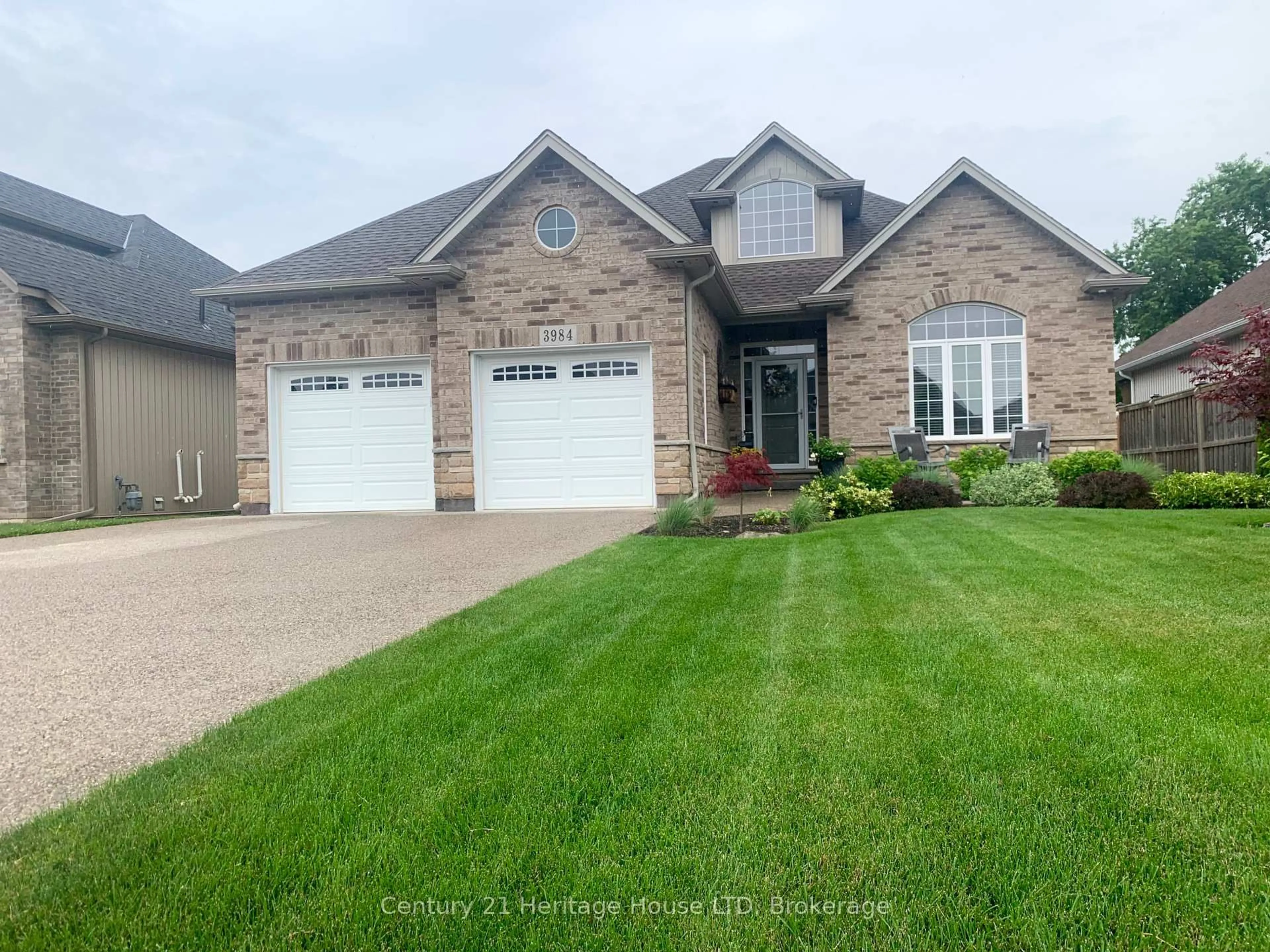 Home with brick exterior material, street for 3984 VILLAGE CREEK Dr, Fort Erie Ontario L0S 1S0