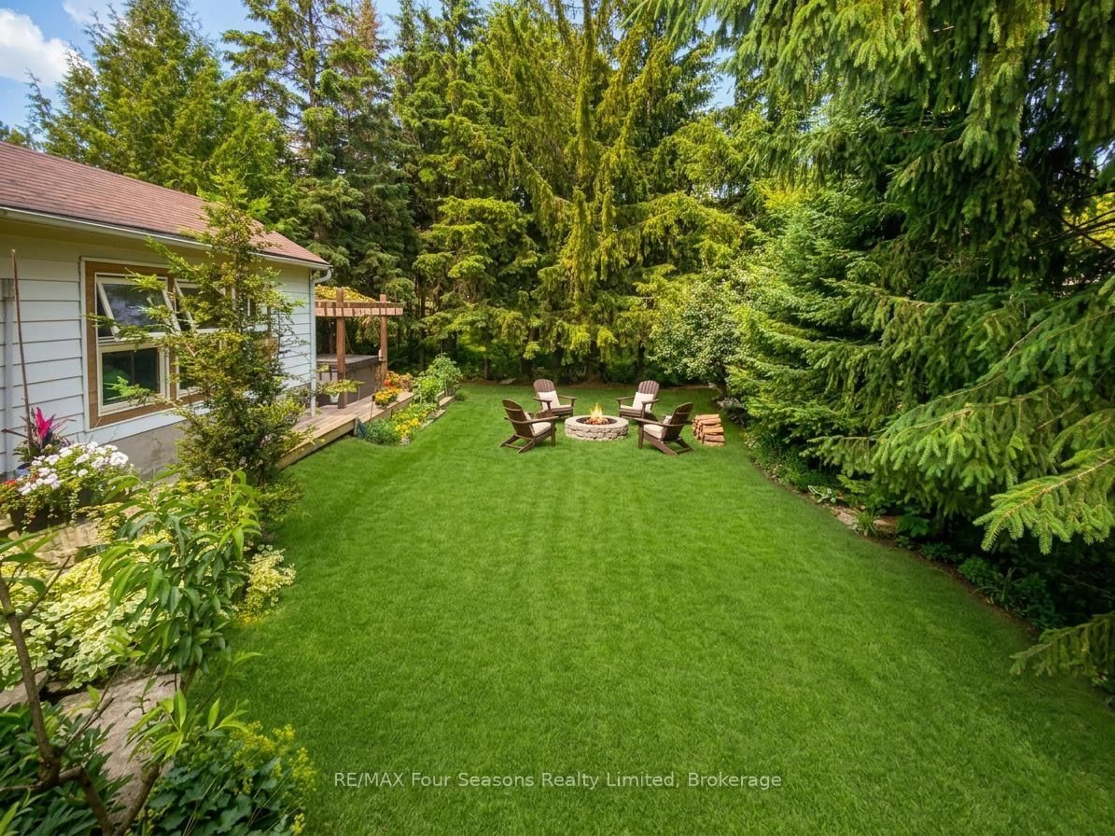 A pic from outside/outdoor area/front of a property/back of a property/a pic from drone, forest/trees view for 50 Amaranth St, East Luther Grand Valley Ontario L9W 5M5
