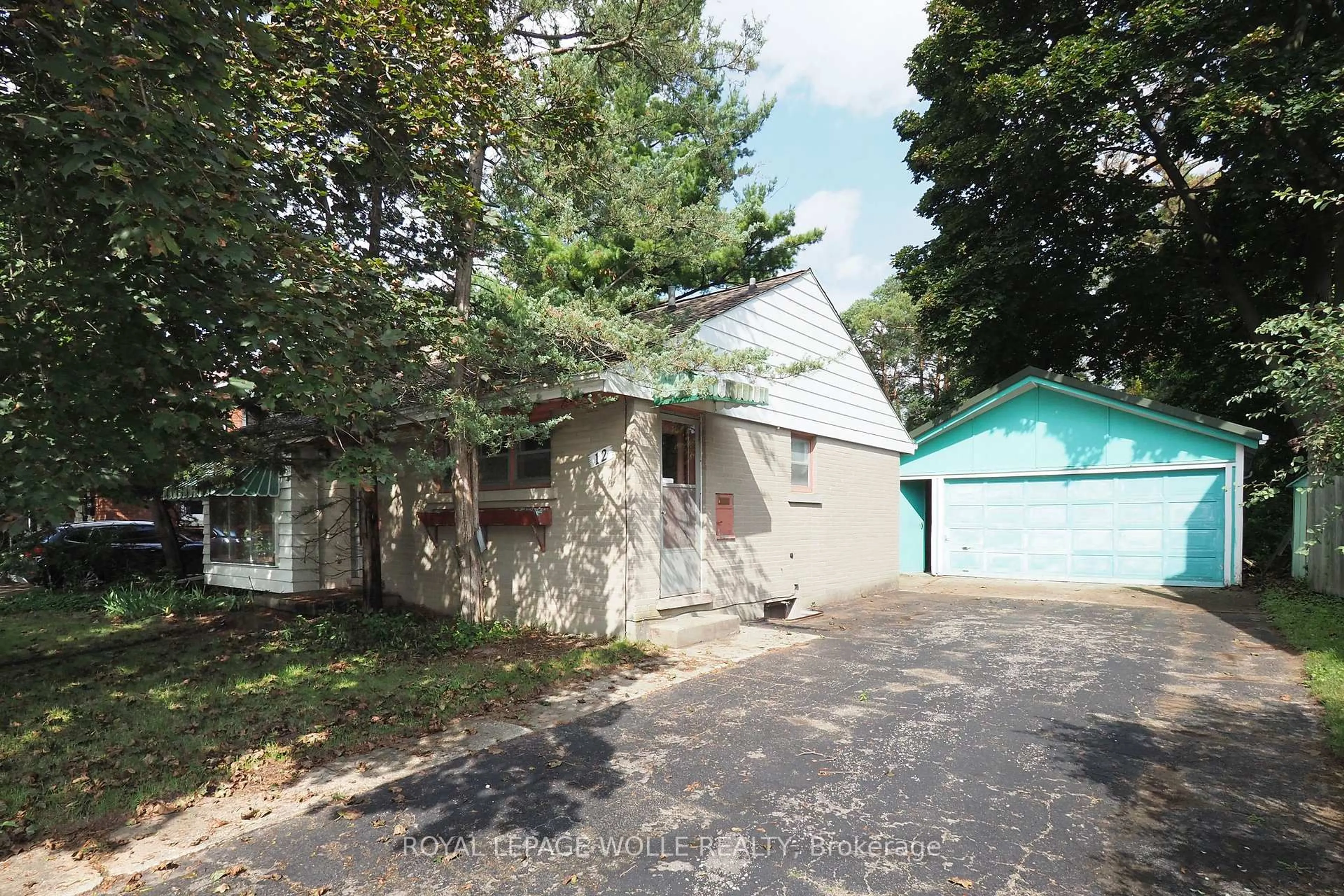 Unknown for 12 Oakwood Ave, Kitchener Ontario N2H 6G9
