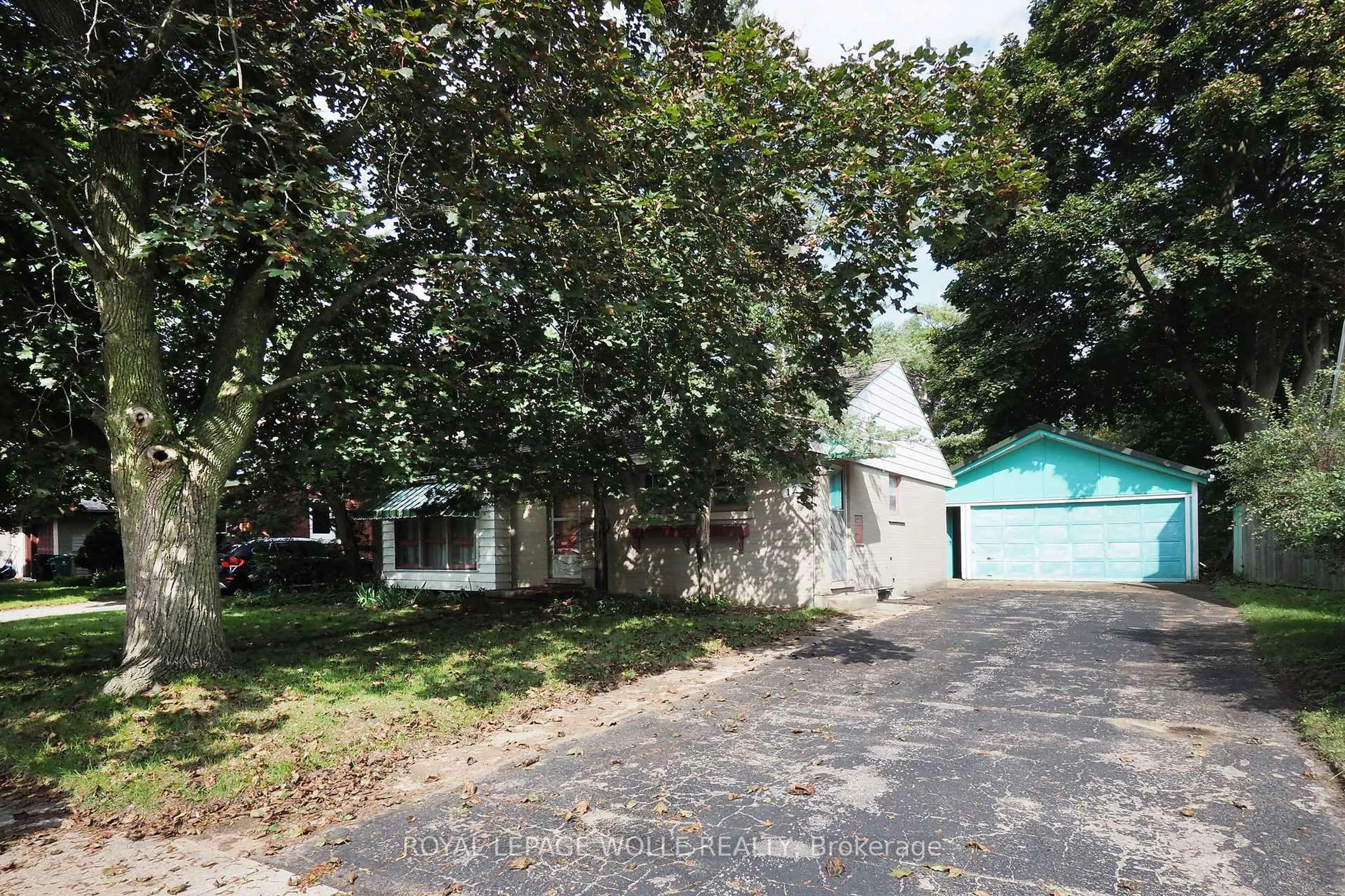 Unknown for 12 Oakwood Ave, Kitchener Ontario N2H 6G9