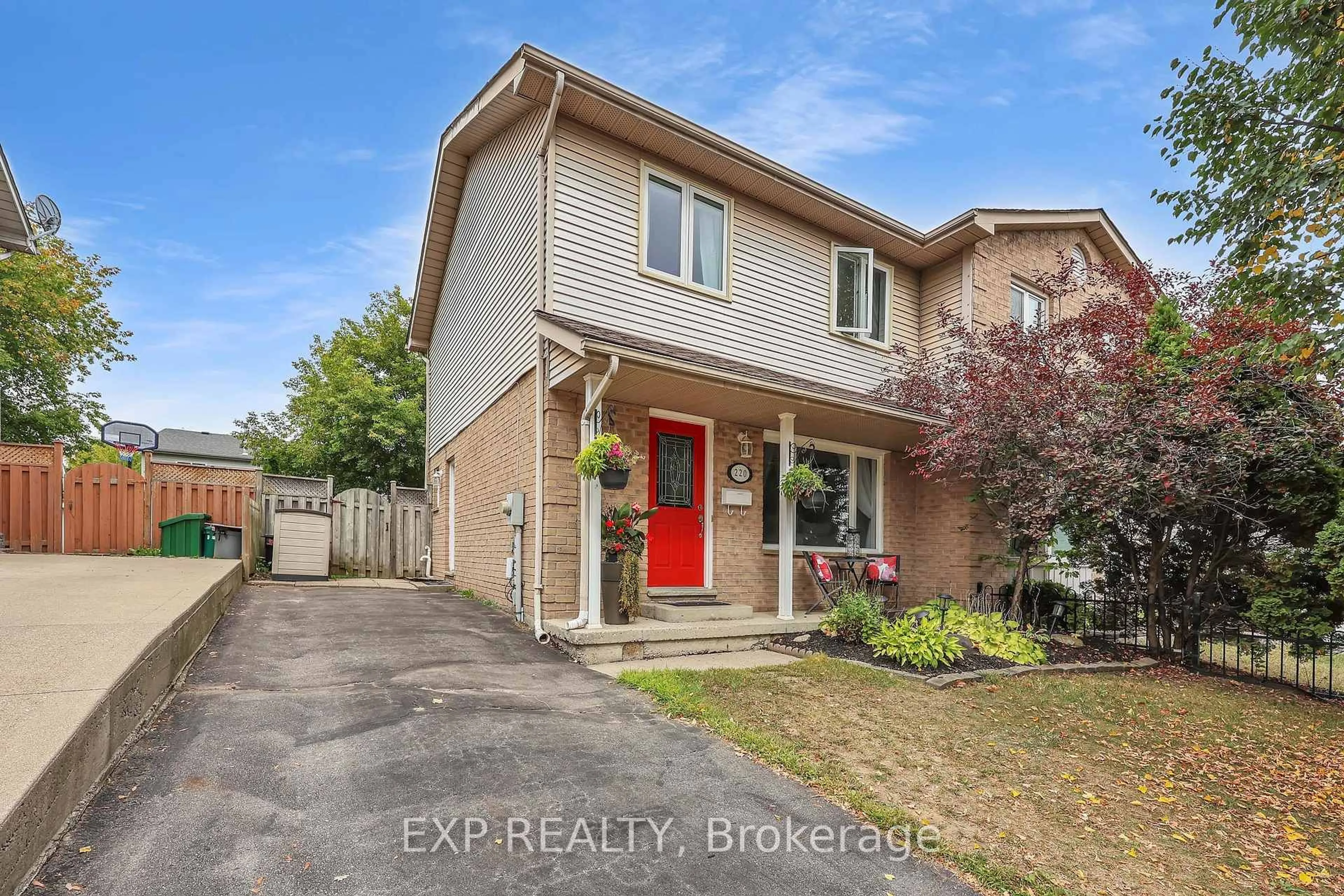 Home with brick exterior material, street for 220 Scott Rd, Cambridge Ontario N3C 3Z8