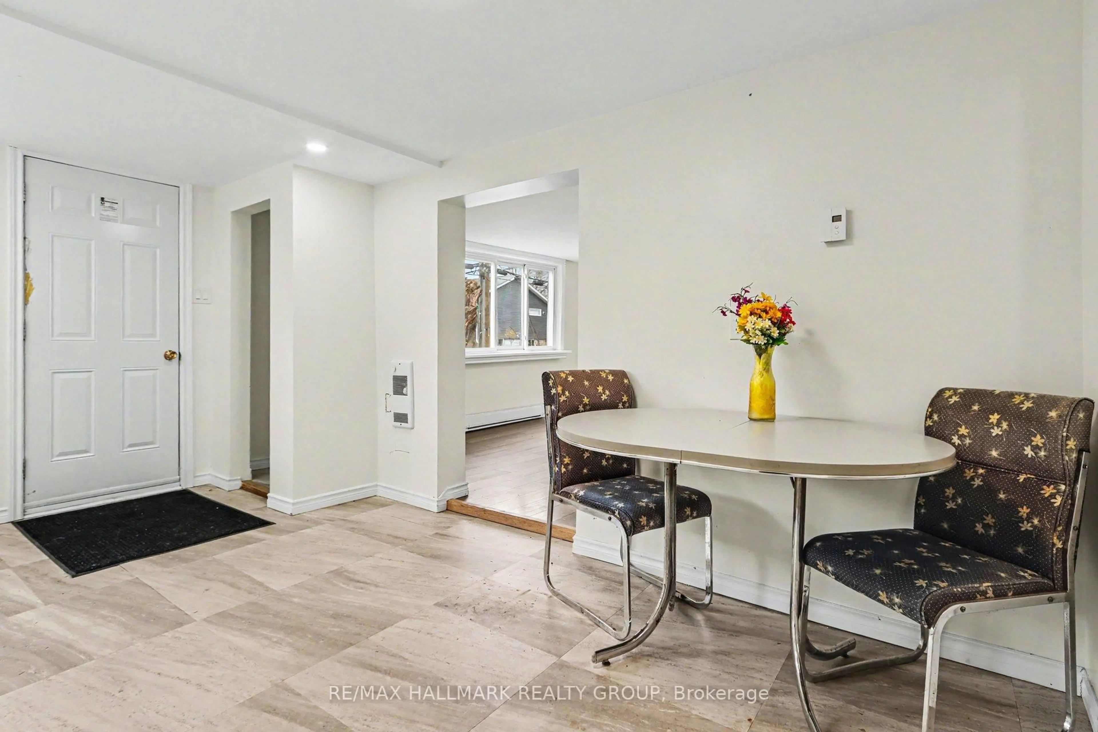 Indoor entryway for 201 George St, North Grenville Ontario K0G 1J0