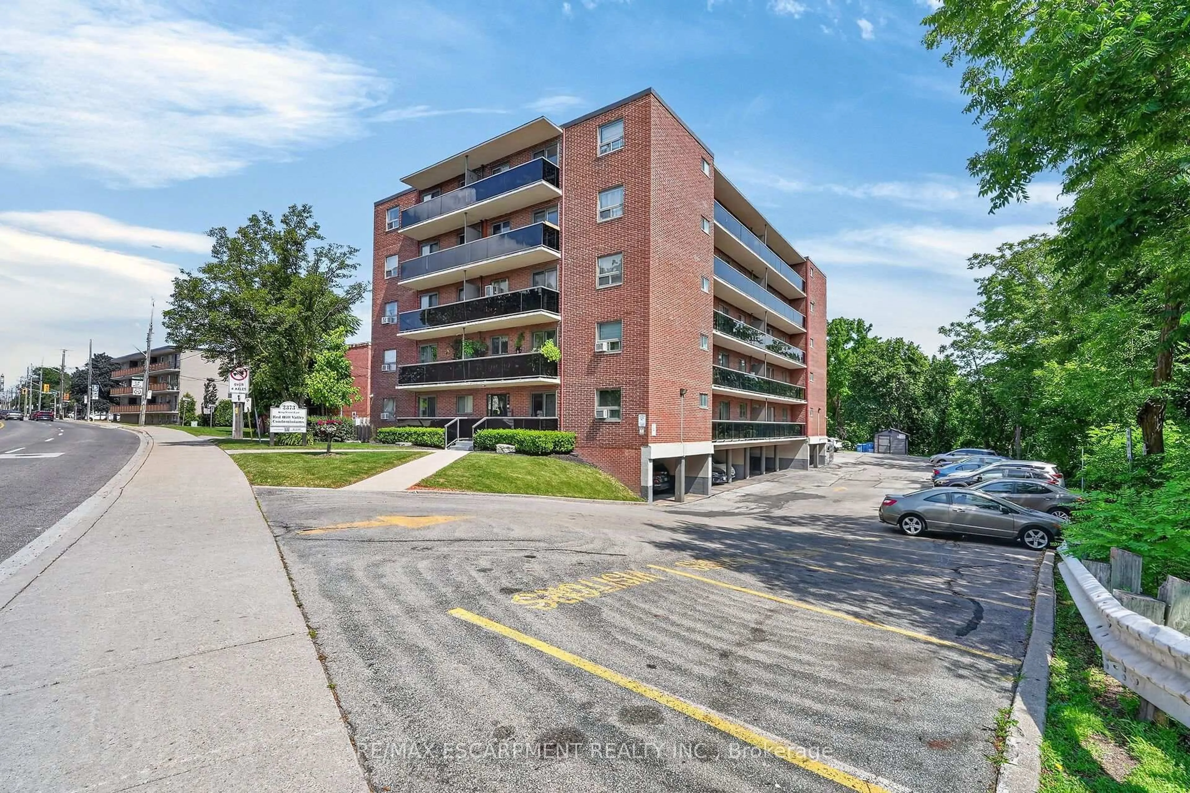 Unknown for 2373 King St #52, Hamilton Ontario L8K 1X9