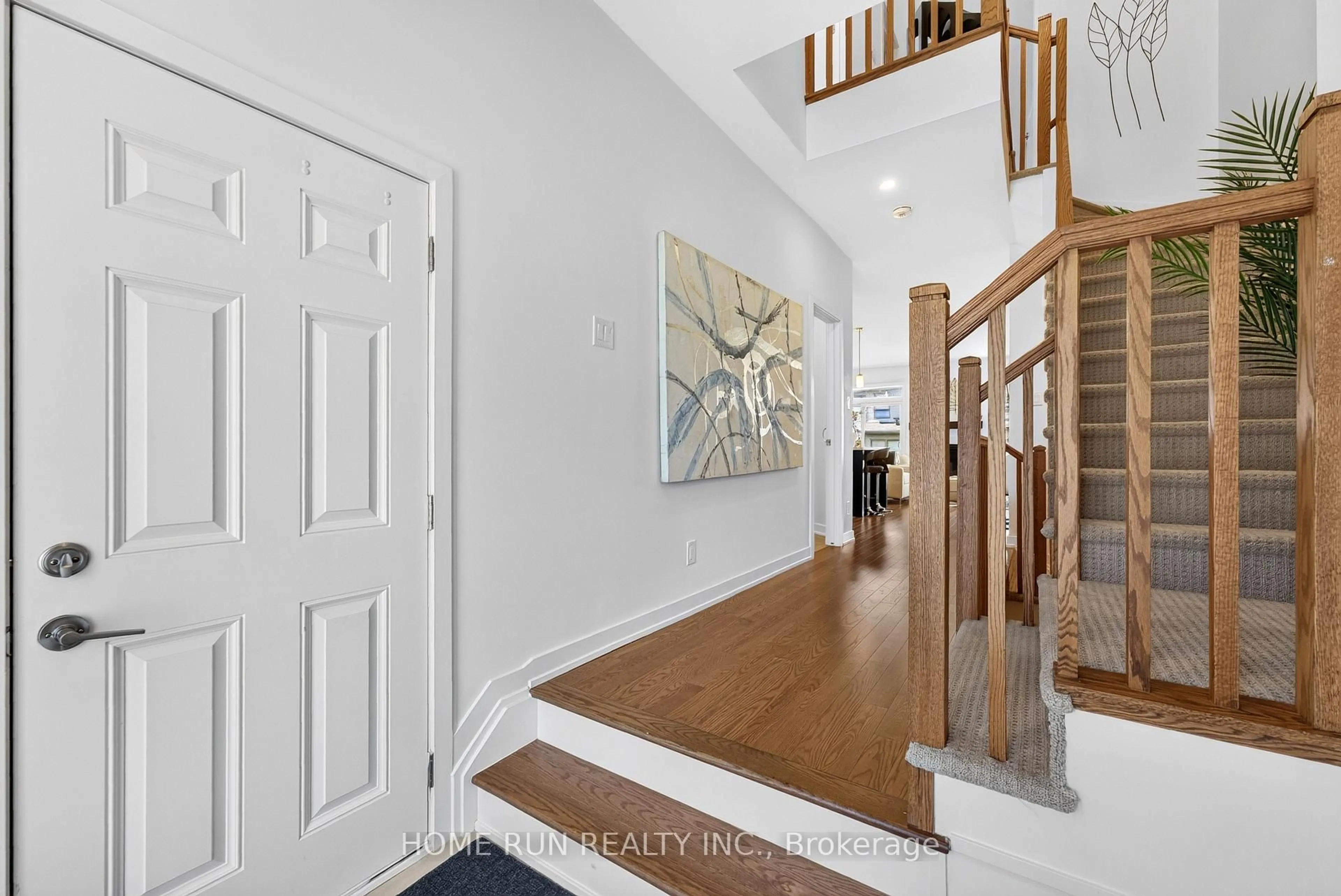 Indoor entryway for 216 Trumpeter Acre, Ottawa Ontario K4M 0N8