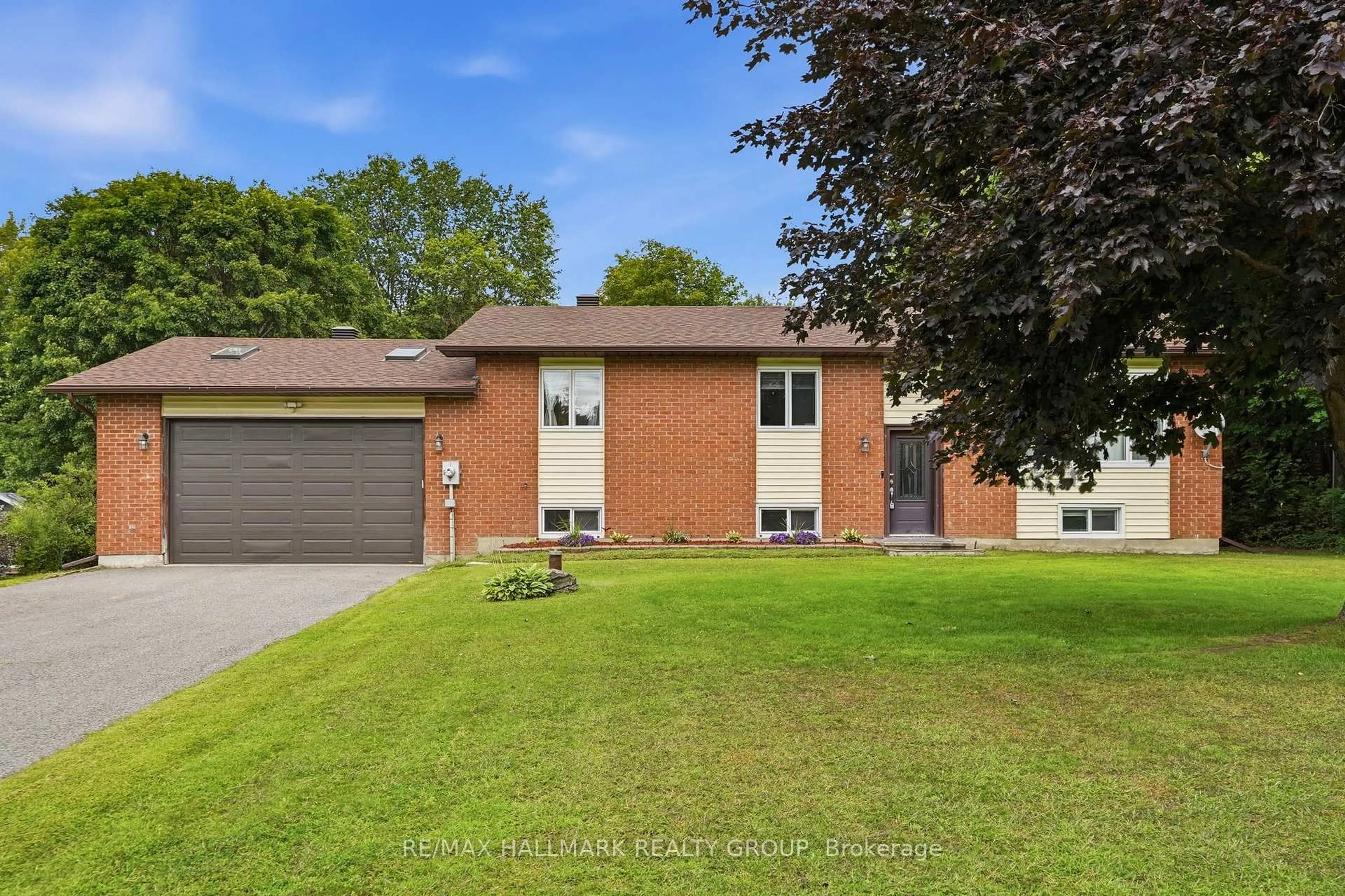 Home with brick exterior material, street for 601 LAKE GEORGE Rd, Alfred and Plantagenet Ontario K0B 1L0