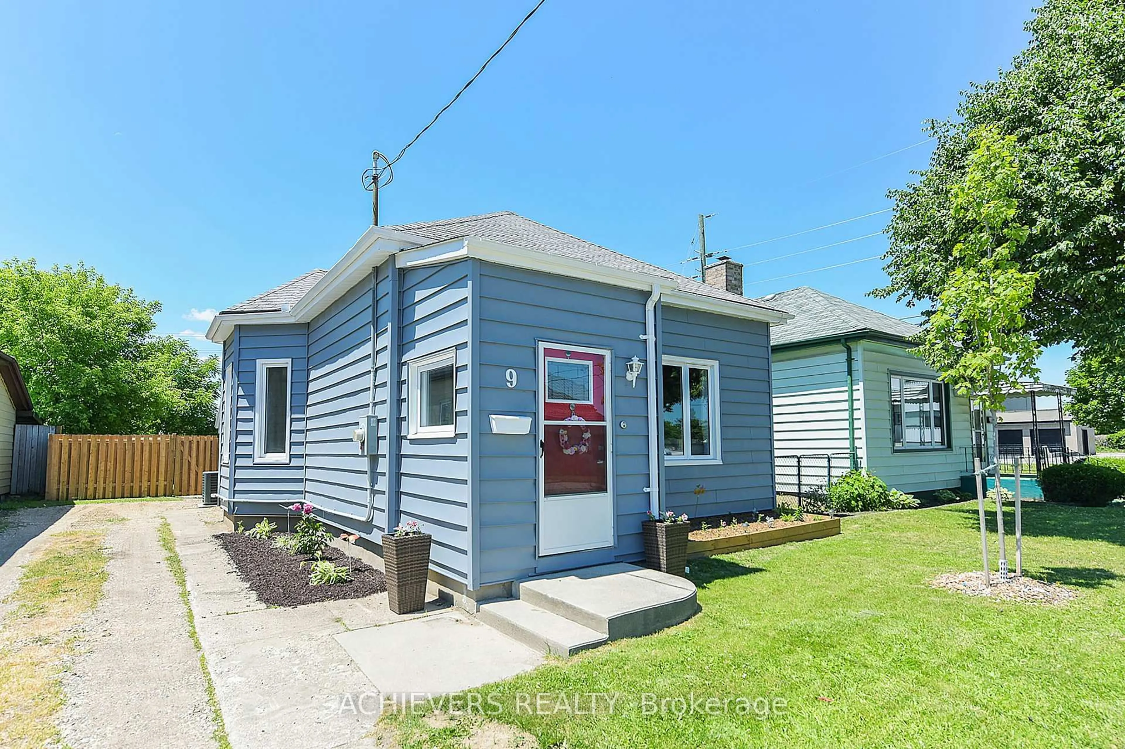 Unknown for 9 Pearl St, London East Ontario N5Z 1X1
