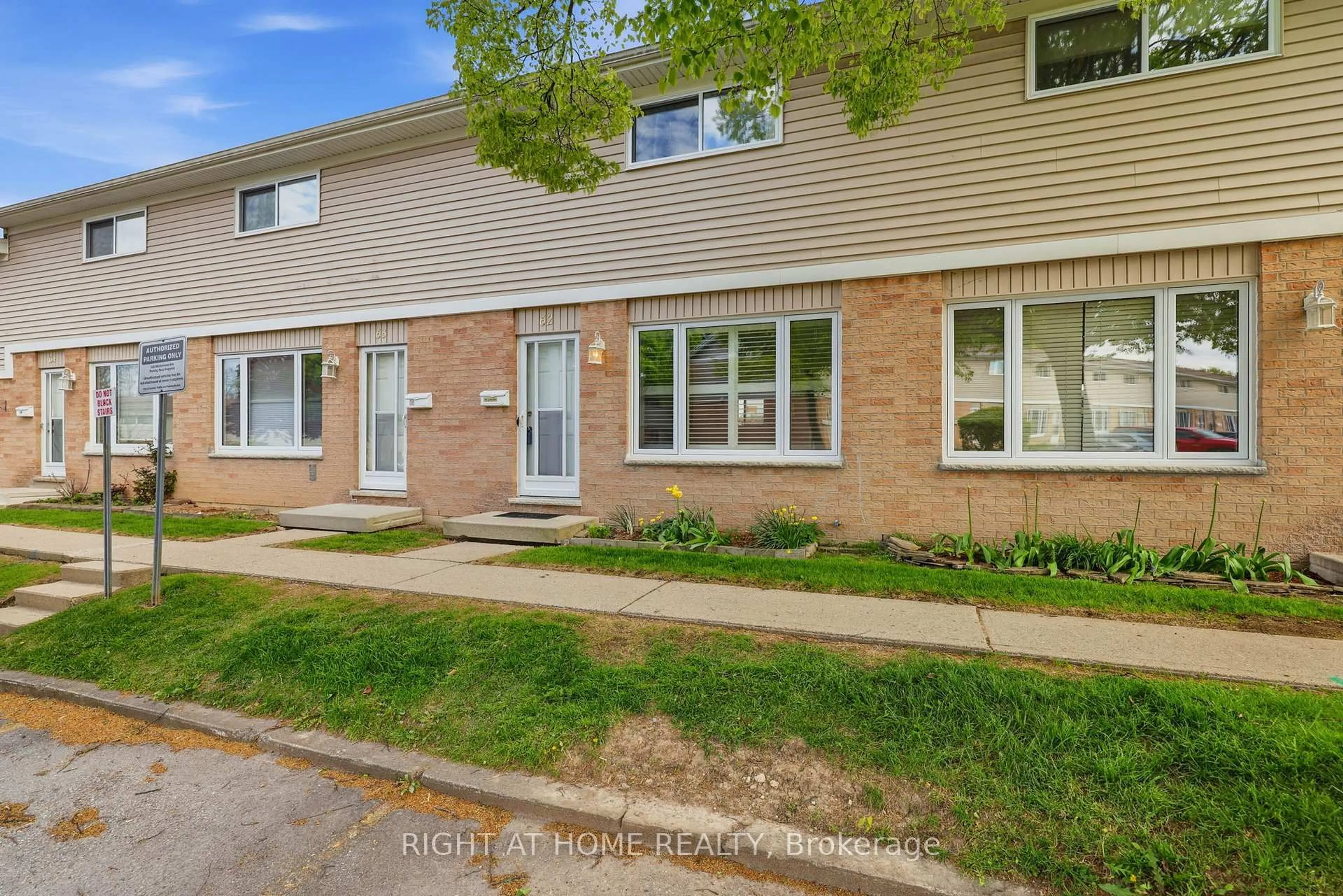 Unknown for 320 Westminster Ave #62, London South Ontario N6C 5H5