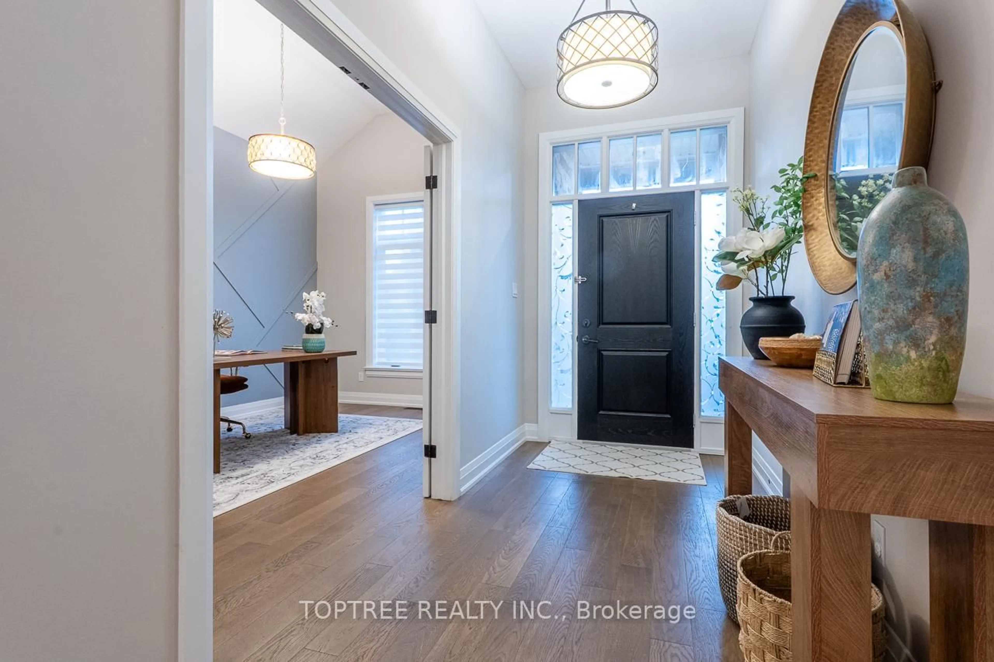 Indoor entryway for 2290 Torrey Pines Way #29, London North Ontario N6G 0N9