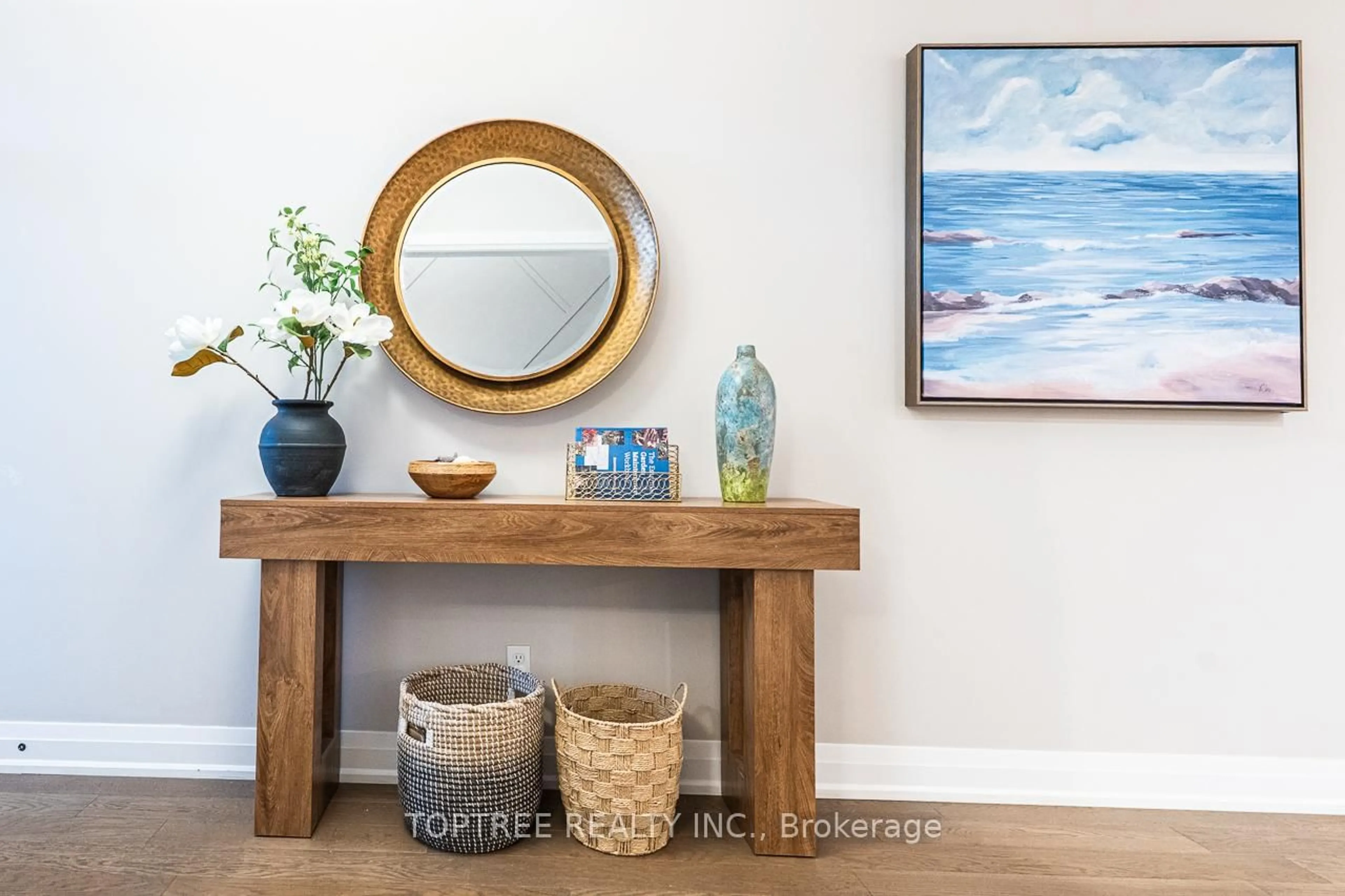 Indoor entryway for 2290 Torrey Pines Way #29, London North Ontario N6G 0N9