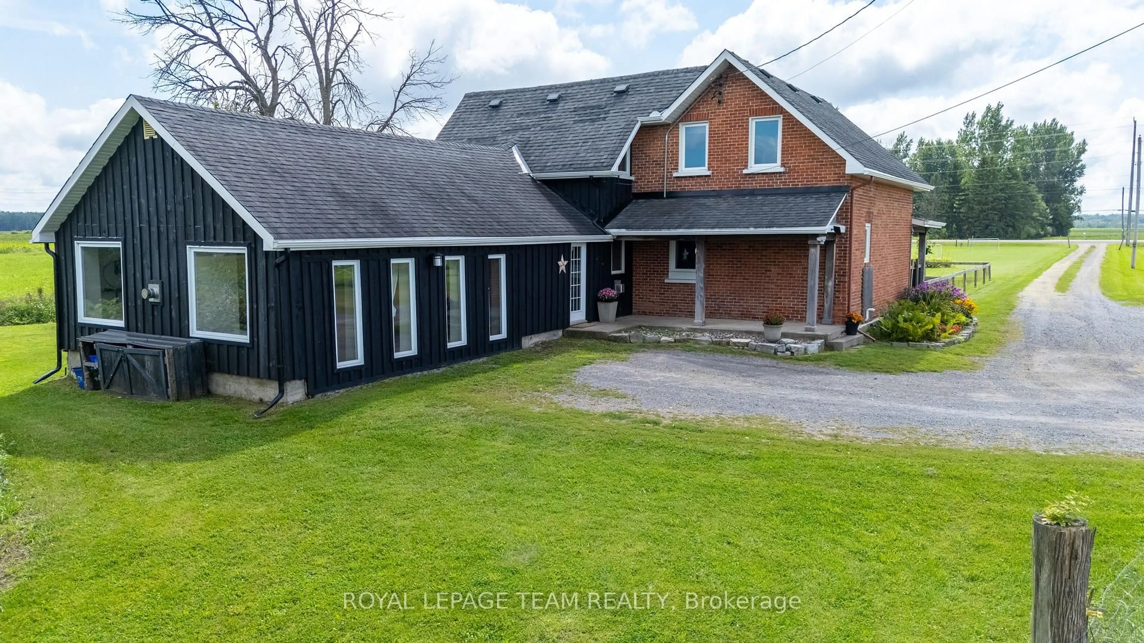 A pic from outside/outdoor area/front of a property/back of a property/a pic from drone, building for 3570 Dunrobin Rd, Ottawa Ontario K0A 3M0