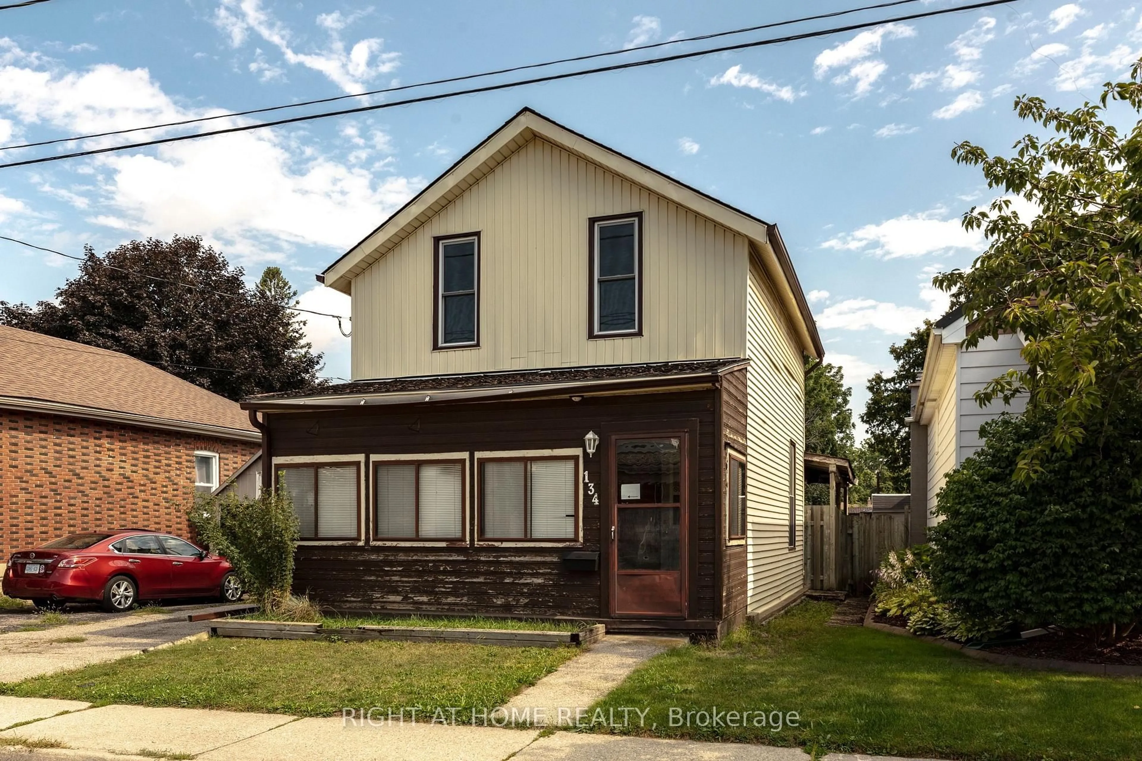 Unknown for 134 Catharine Ave, Brantford Ontario N3T 1Y4