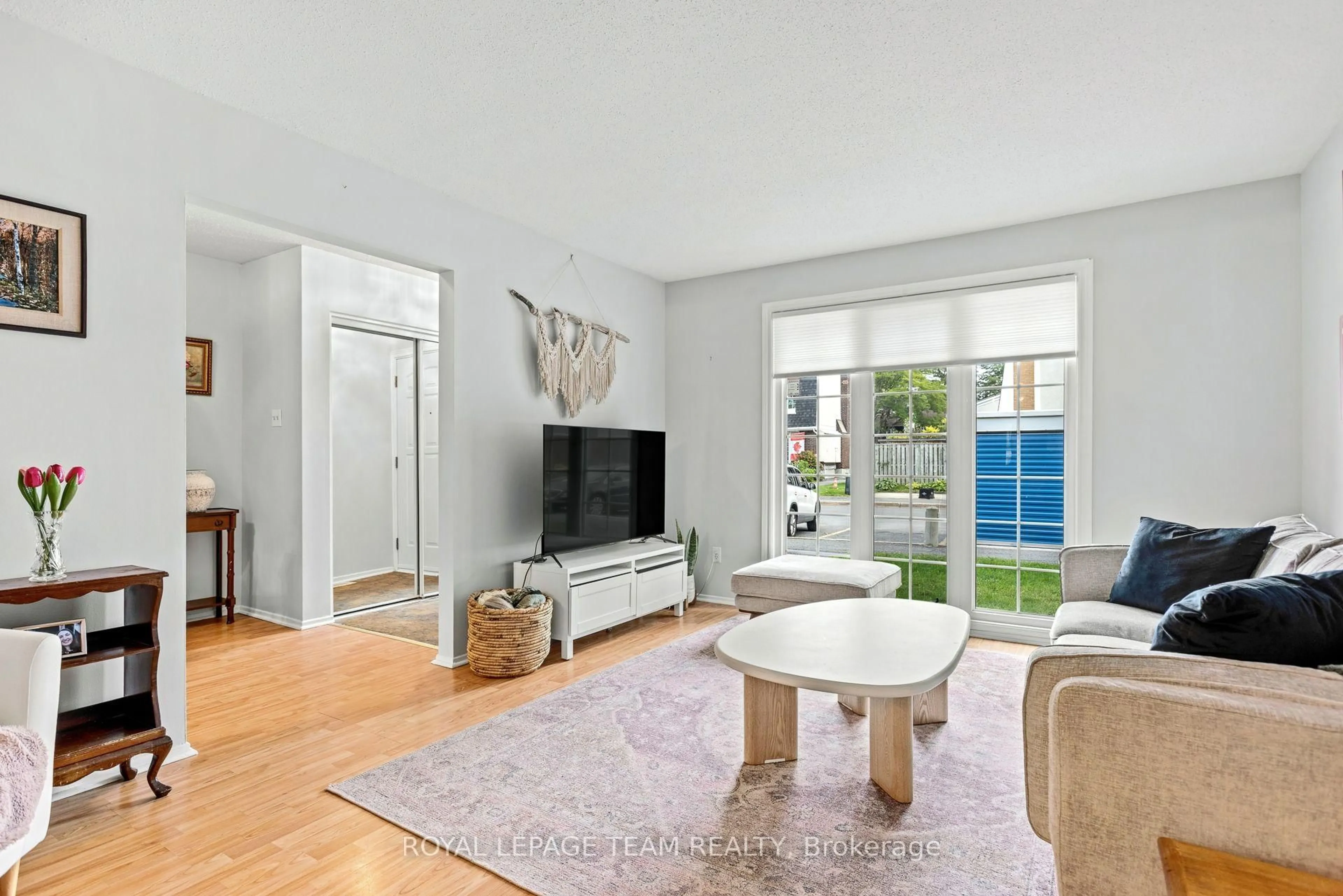 Living room with furniture, unknown for 455 Kintyre Private #455, Ottawa Ontario K2C 3M9