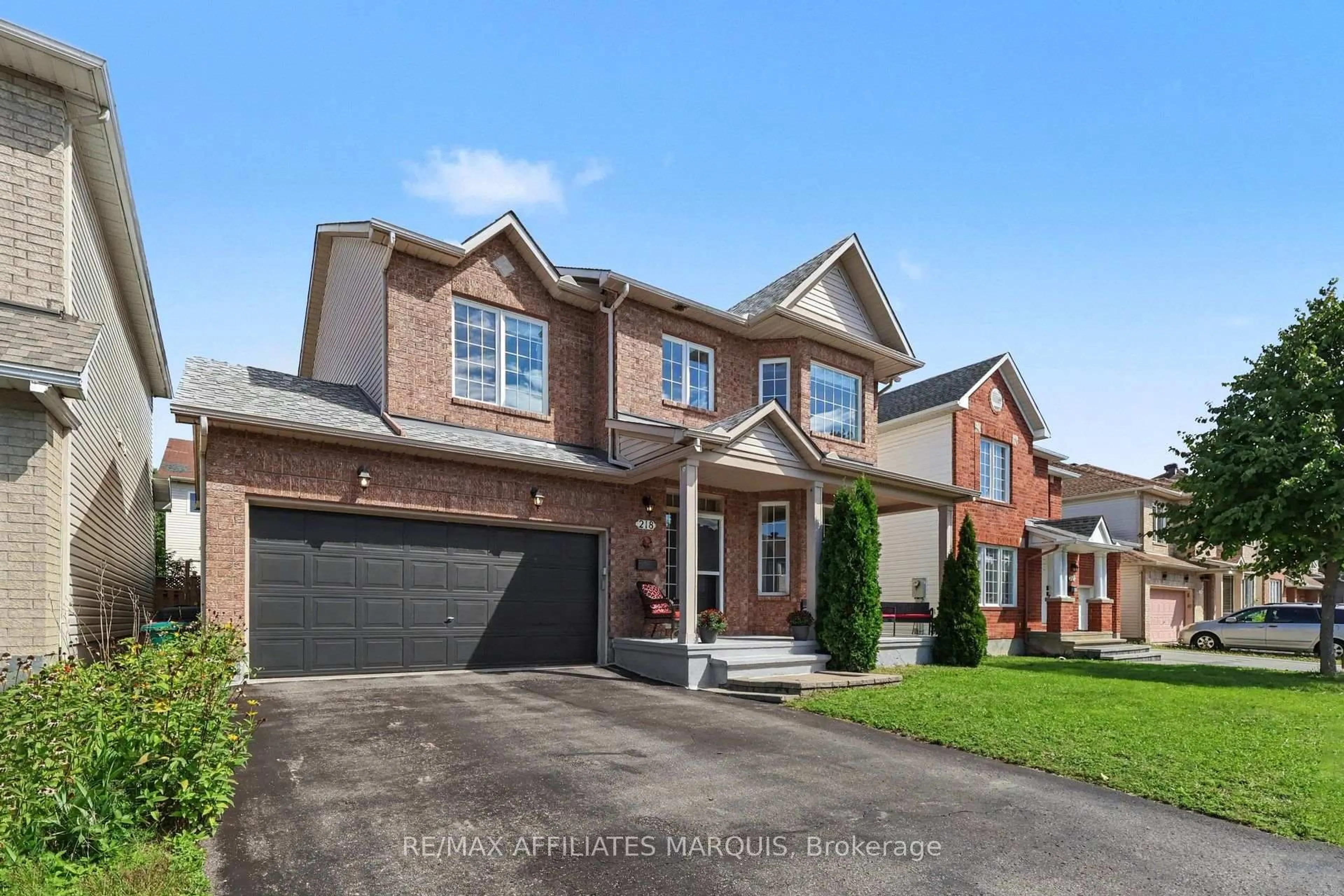Home with brick exterior material, street for 218 Annapolis Circ, Ottawa Ontario K1V 1Y9