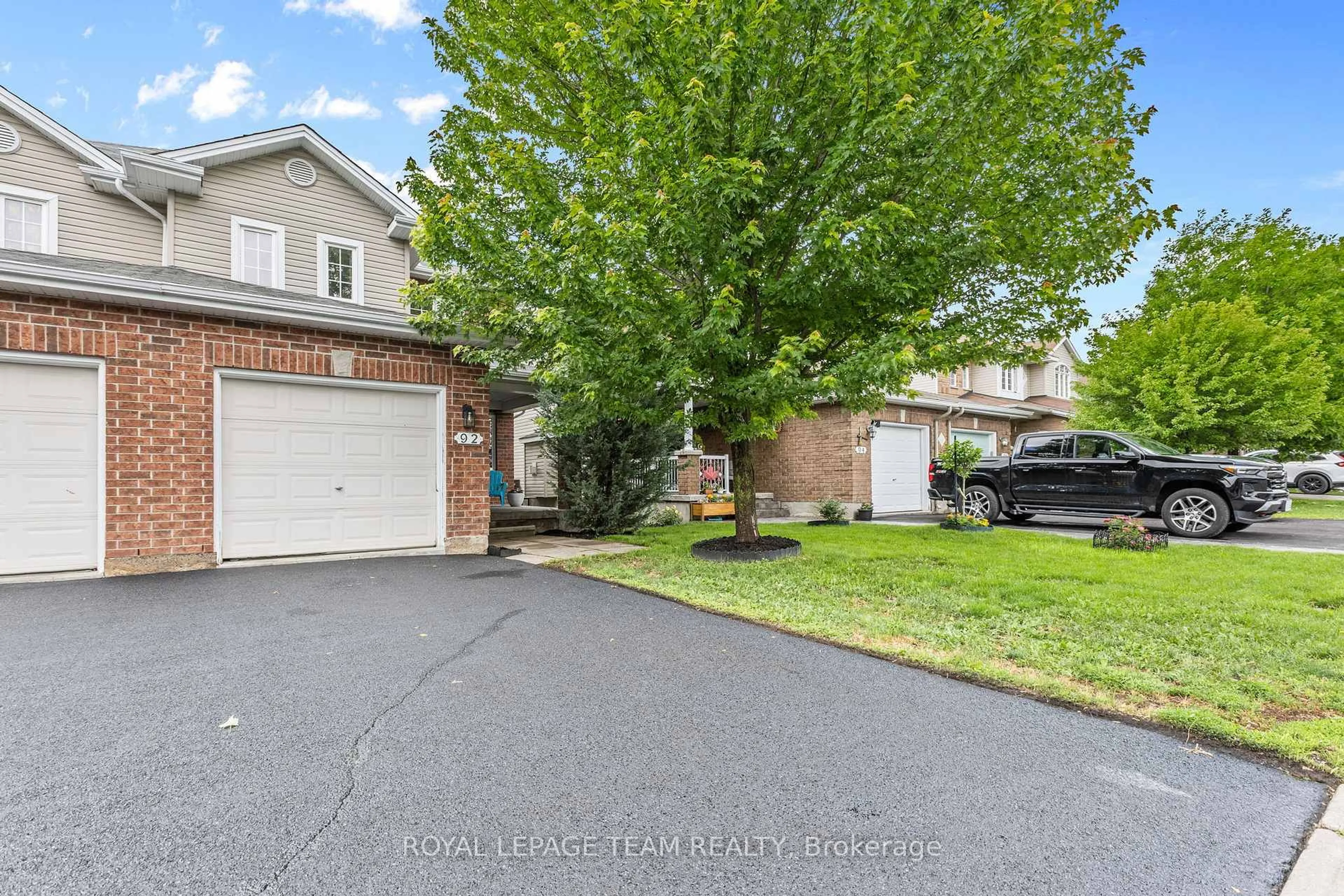 A pic from outside/outdoor area/front of a property/back of a property/a pic from drone, street for 92 Wolff Cres, Arnprior Ontario K7S 0C1