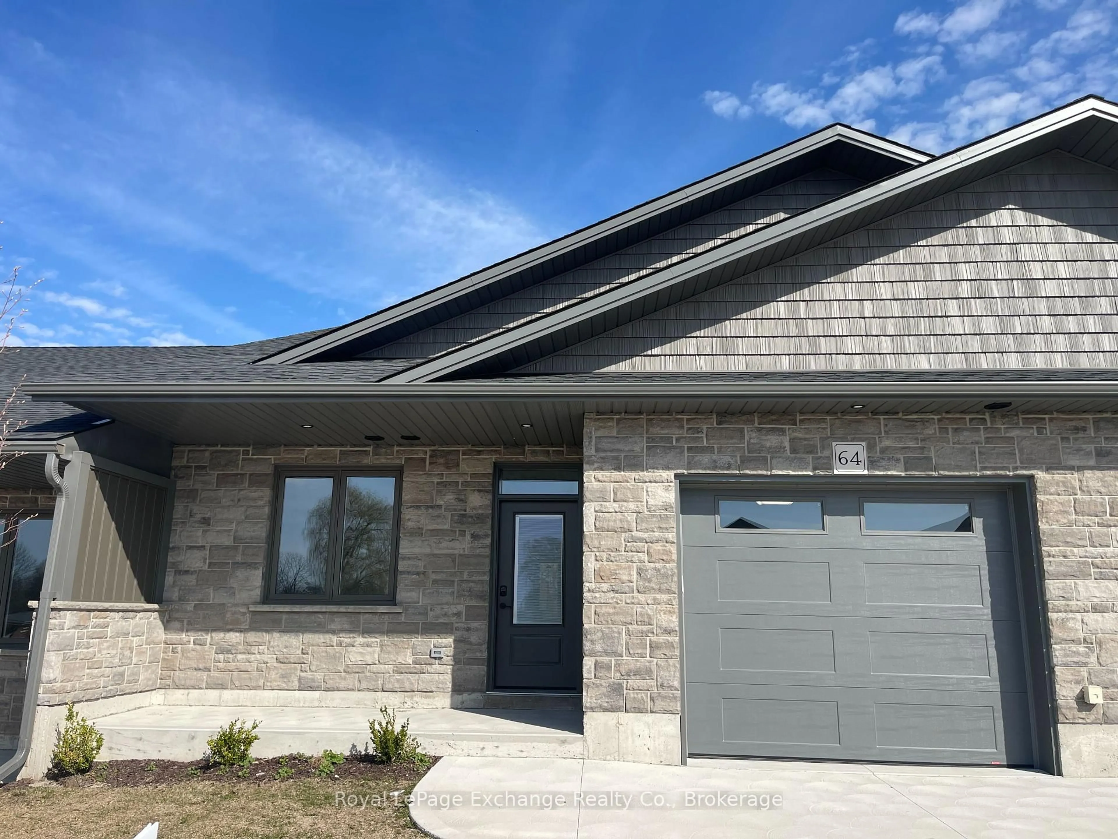 Home with brick exterior material, unknown for 12 Mercedes Cres, Kincardine Ontario N2Z 1G8