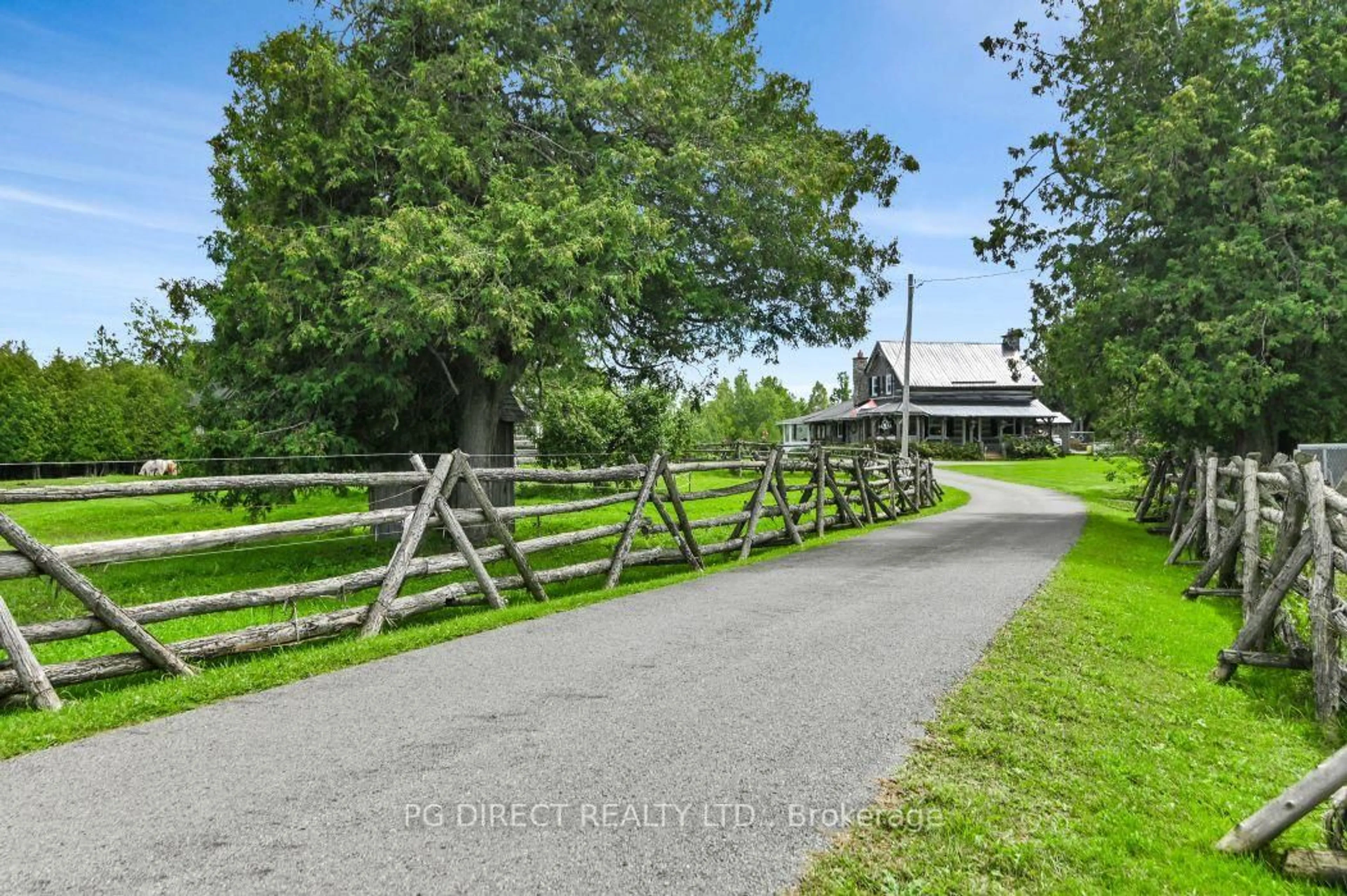 A pic from outside/outdoor area/front of a property/back of a property/a pic from drone, street for 1563 9th Line, Beckwith Ontario K1C 3P2