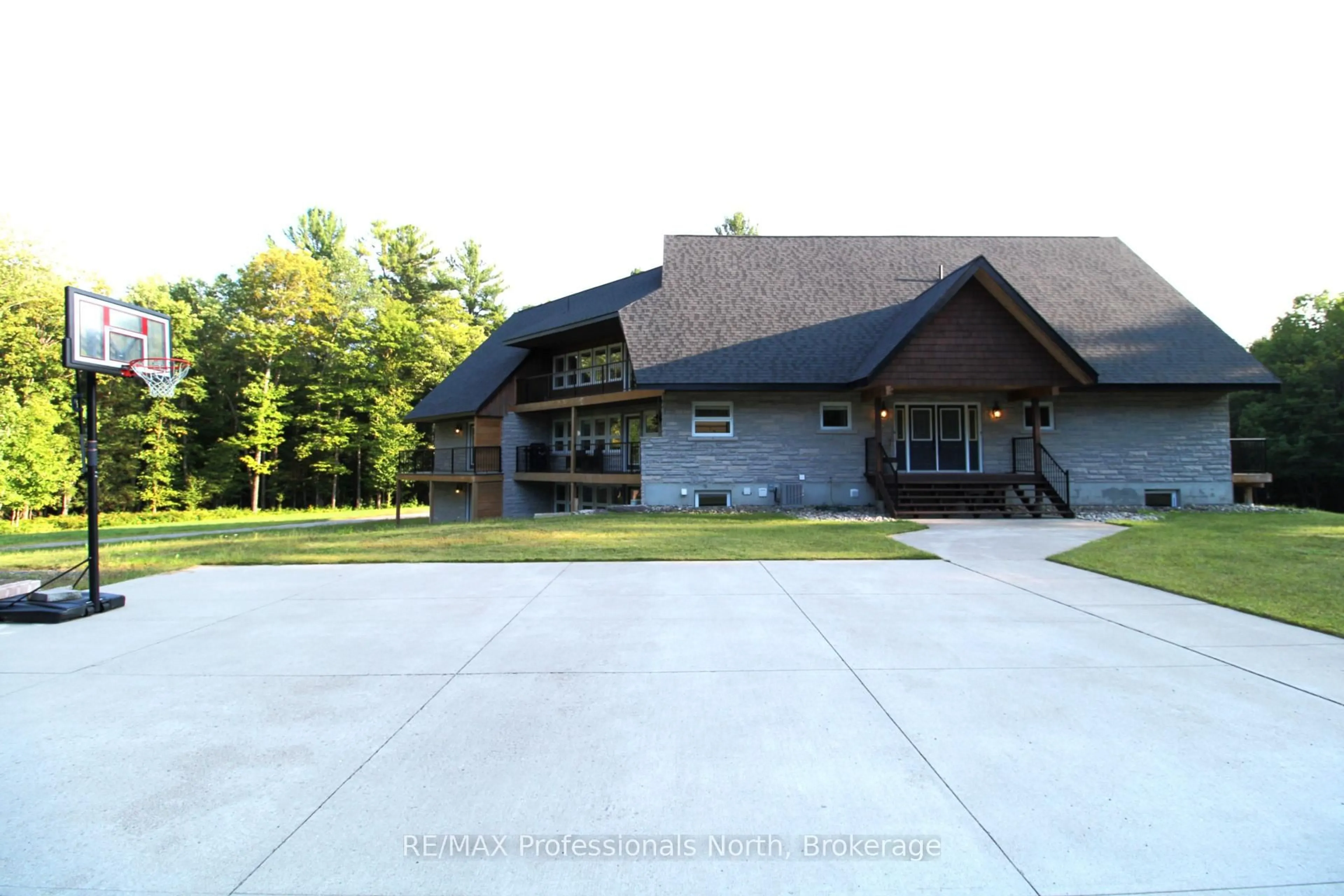 Unknown for 1196 Ravenscliffe Rd, Huntsville Ontario P1H 0J3
