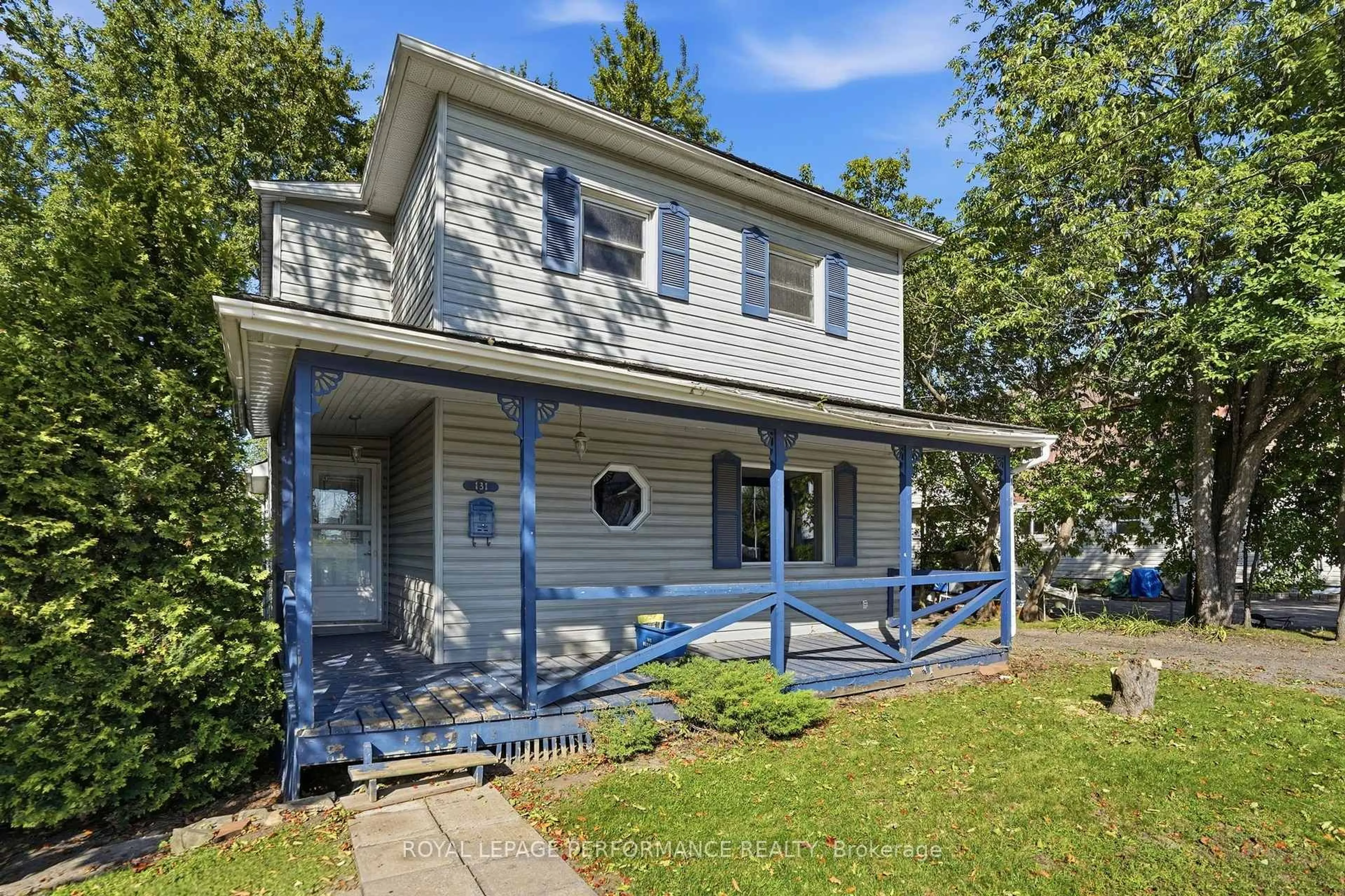 Home with vinyl exterior material, street for 131 Nelson St, Hawkesbury Ontario K6A 1L6