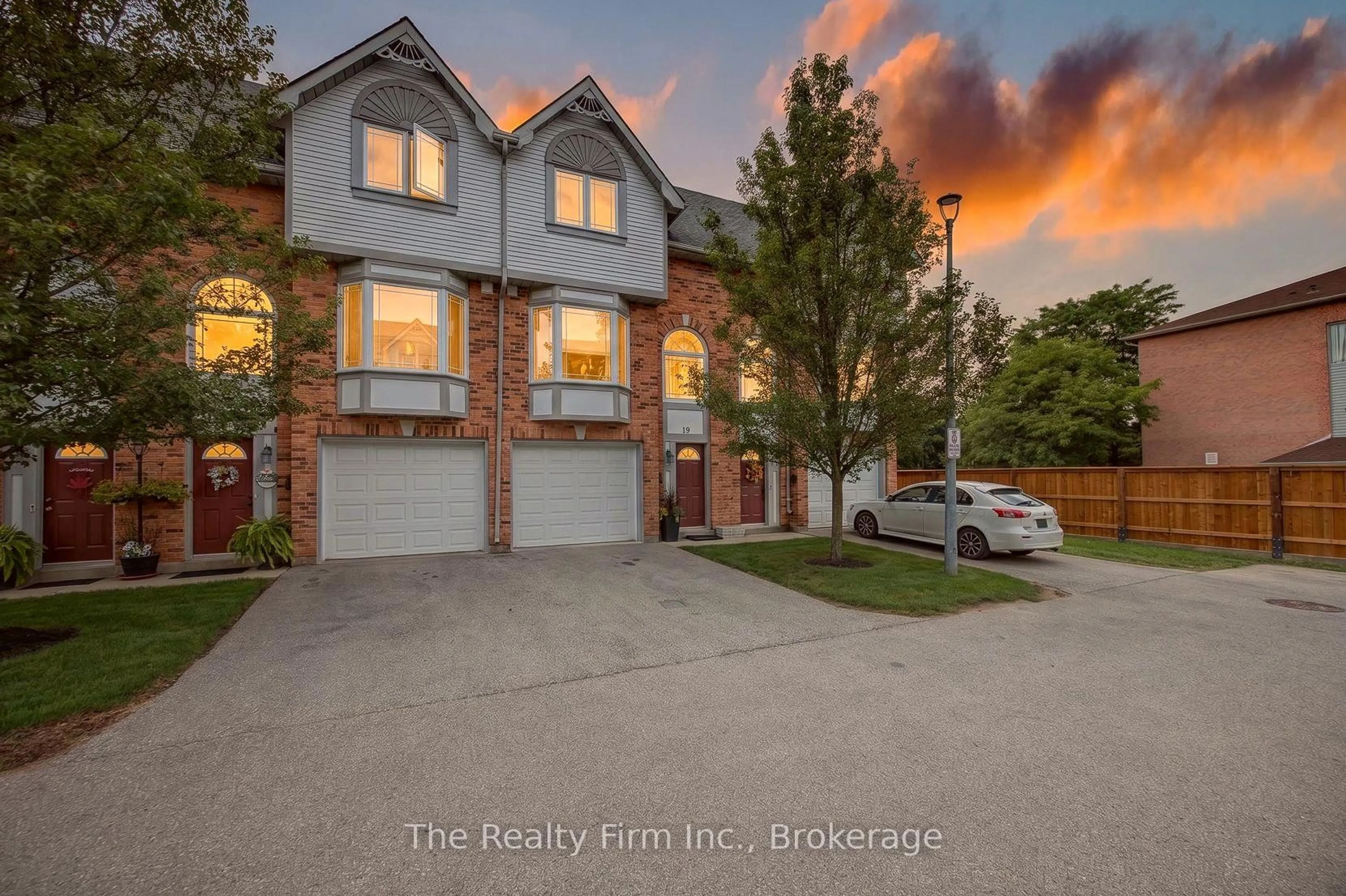 A pic from outside/outdoor area/front of a property/back of a property/a pic from drone, street for 46 Conestoga Rd #19, Woodstock Ontario N4T 1S4