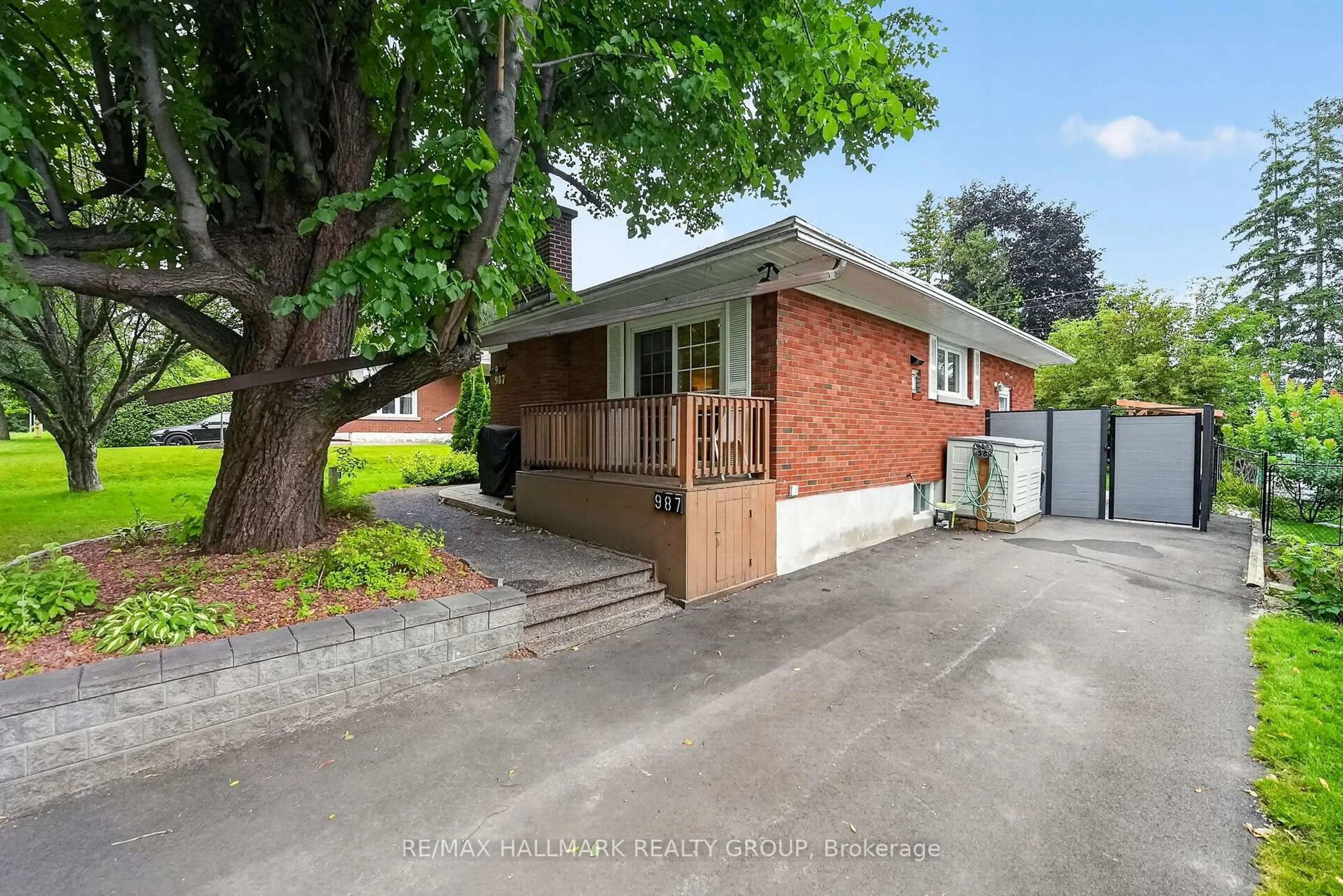 Home with brick exterior material, street for 987 Neville St, Ottawa Ontario K2B 5W1