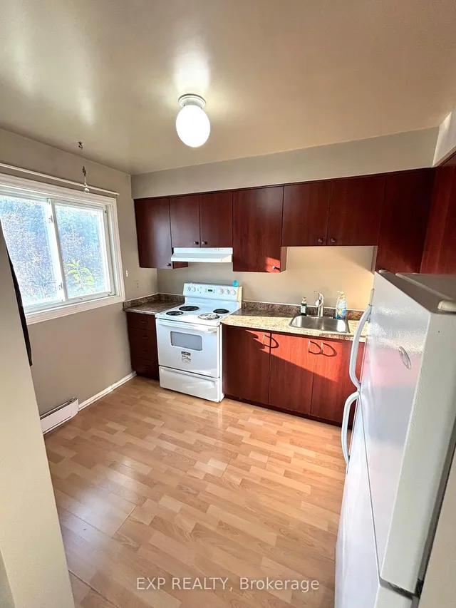 41 Pixley Private #10, Ottawa 2