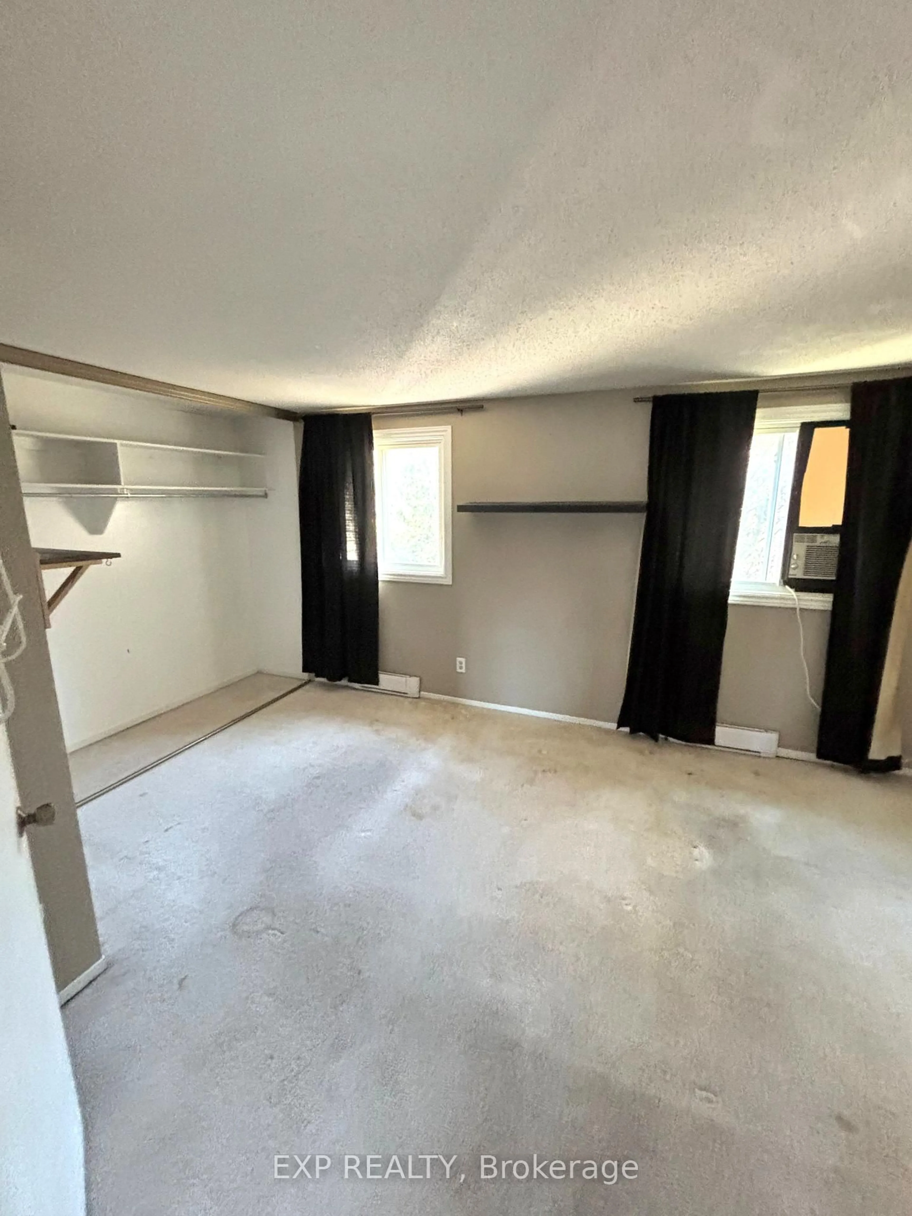 A pic of a room for 41 Pixley Private #10, Ottawa Ontario K1G 4C3