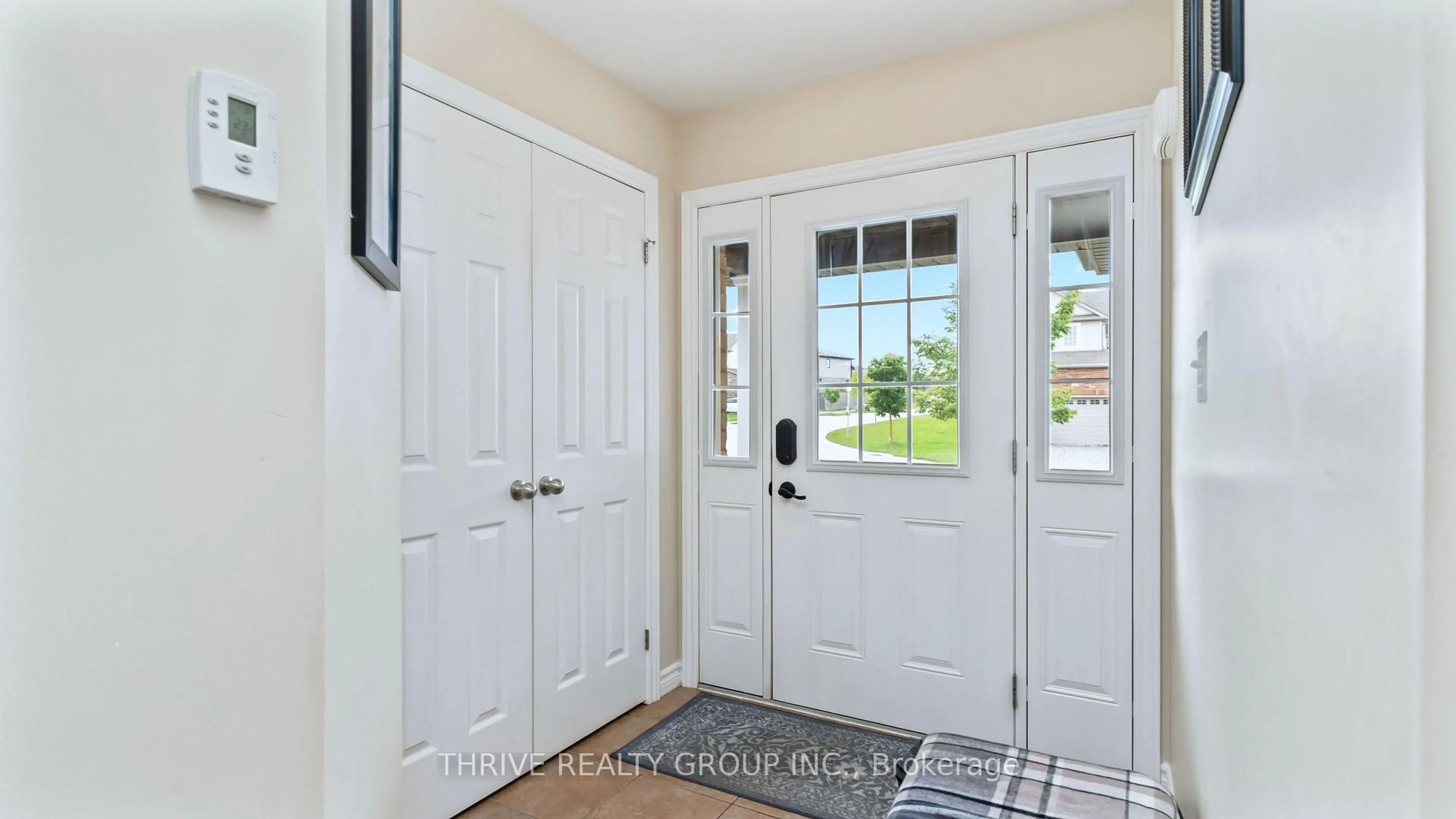 Indoor entryway for 2695 Foxbend Link, London North Ontario N6G 0M7