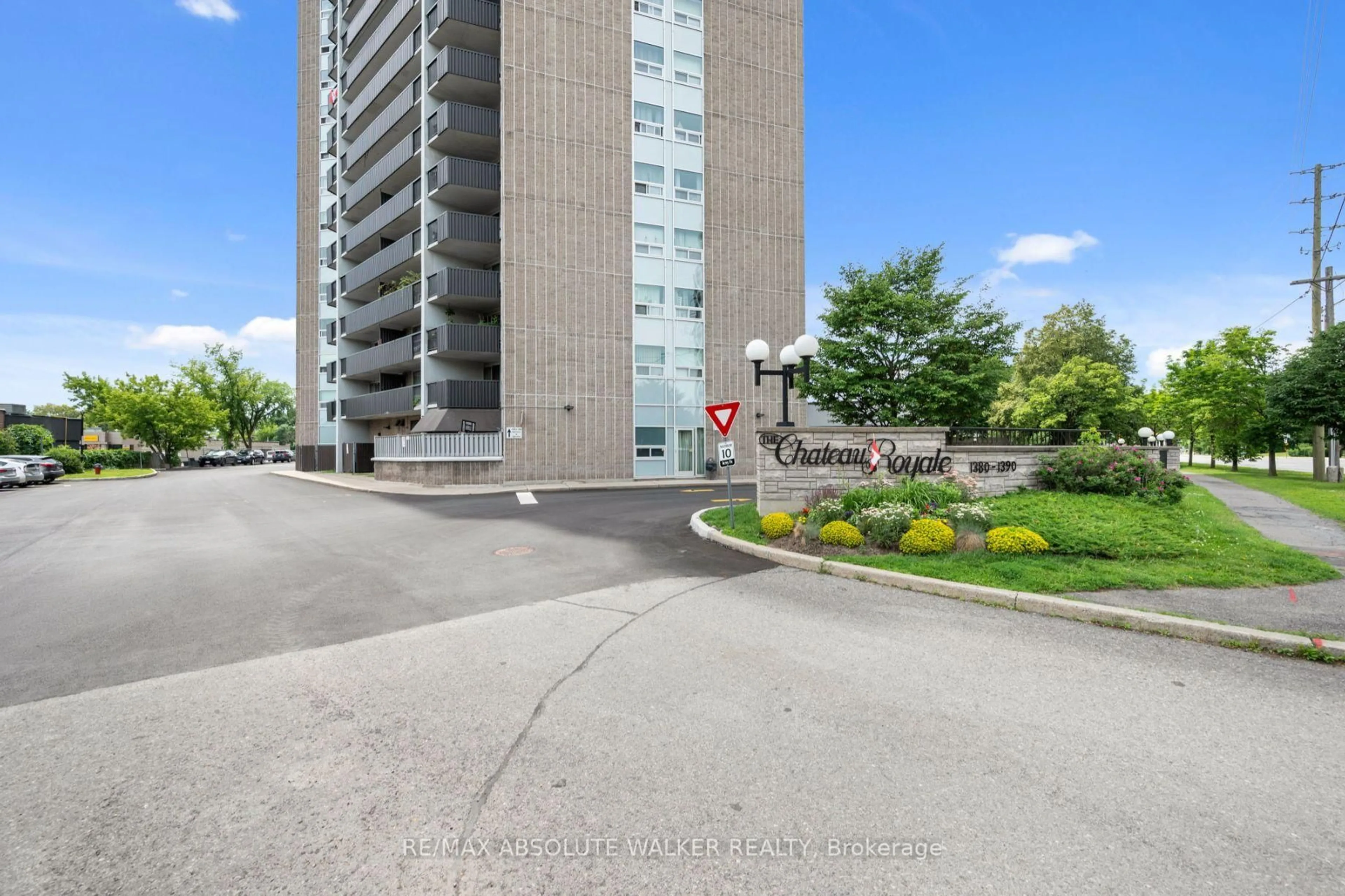 Patio, unknown for 1380 Prince Of Wales Dr #PH6, Ottawa Ontario K2C 3N5