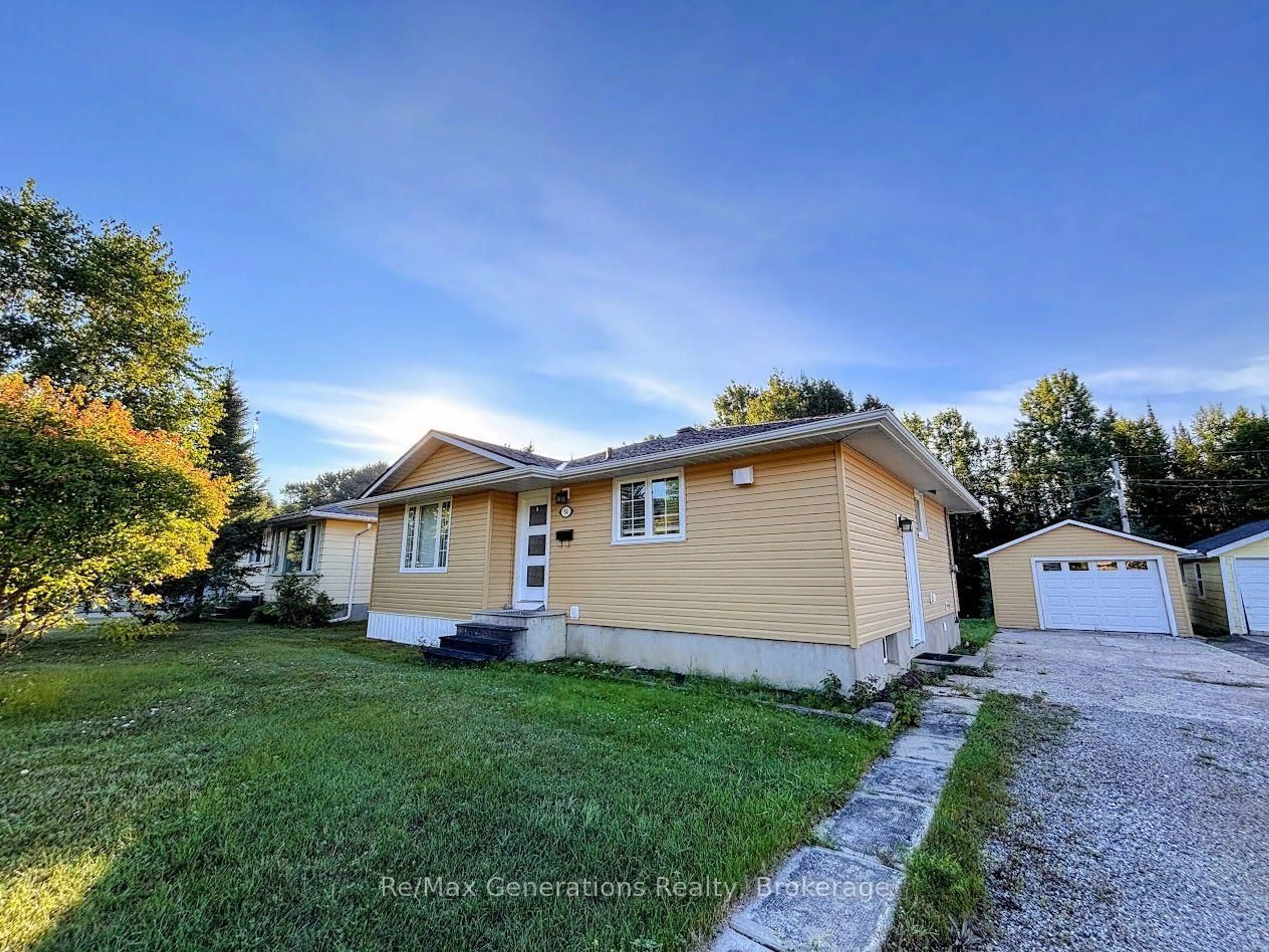 Unknown for 34 Redwing Ave, Manitouwadge Ontario P0T 2C0