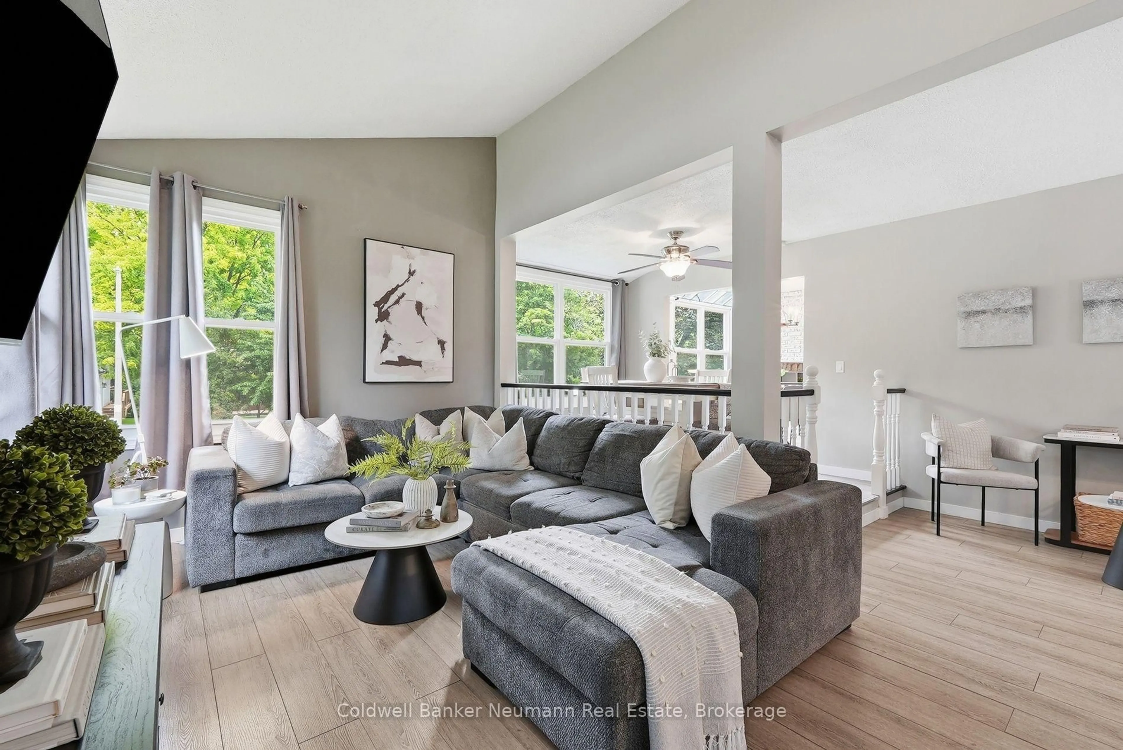 Living room with furniture, unknown for 8 Pickwick Pl, Guelph Ontario N1H 7V8