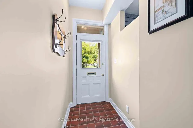 236 Cathcart St, Ottawa 2