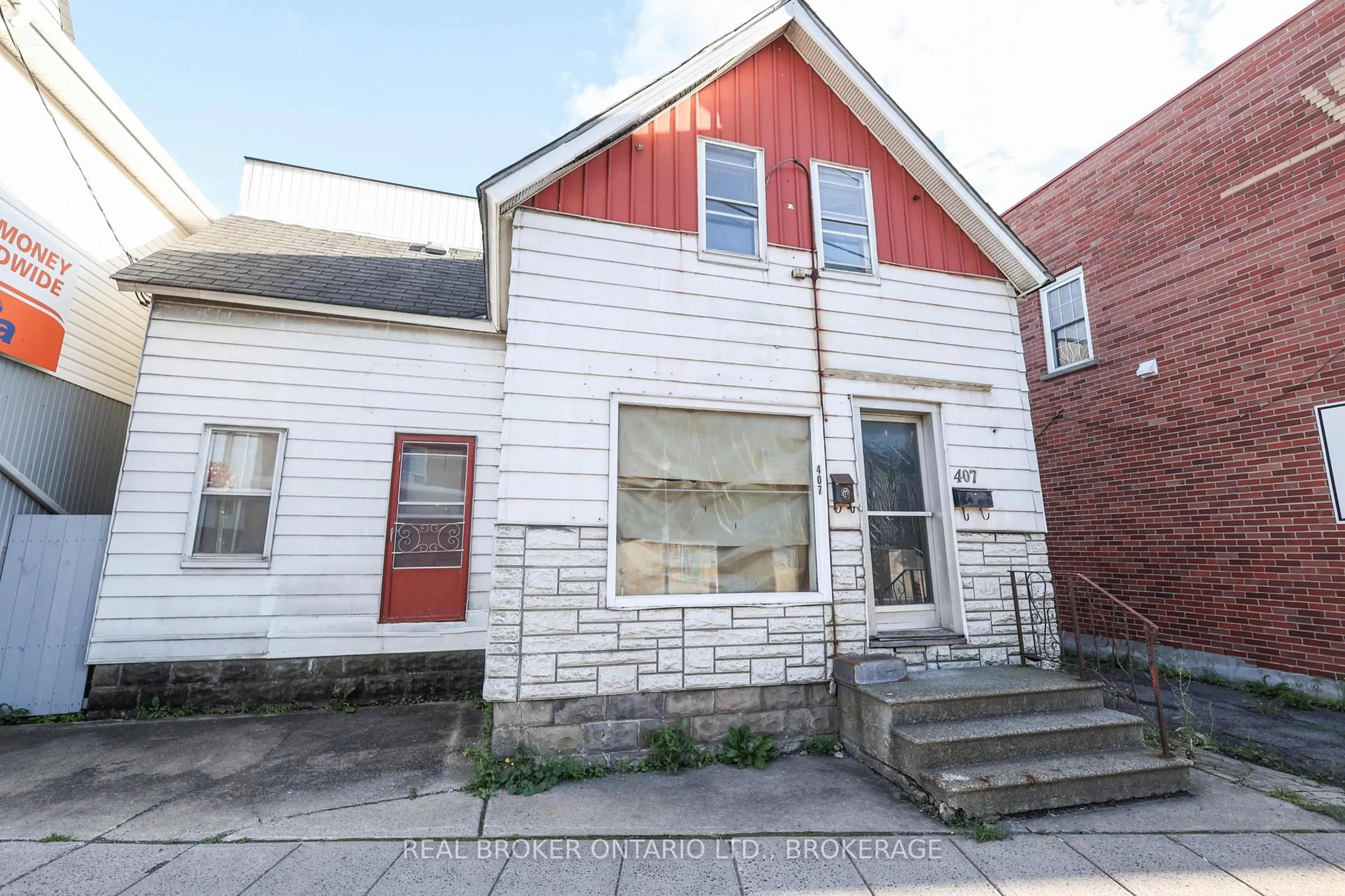 Unknown for 407 Montreal Rd, Cornwall Ontario K6H 1B8