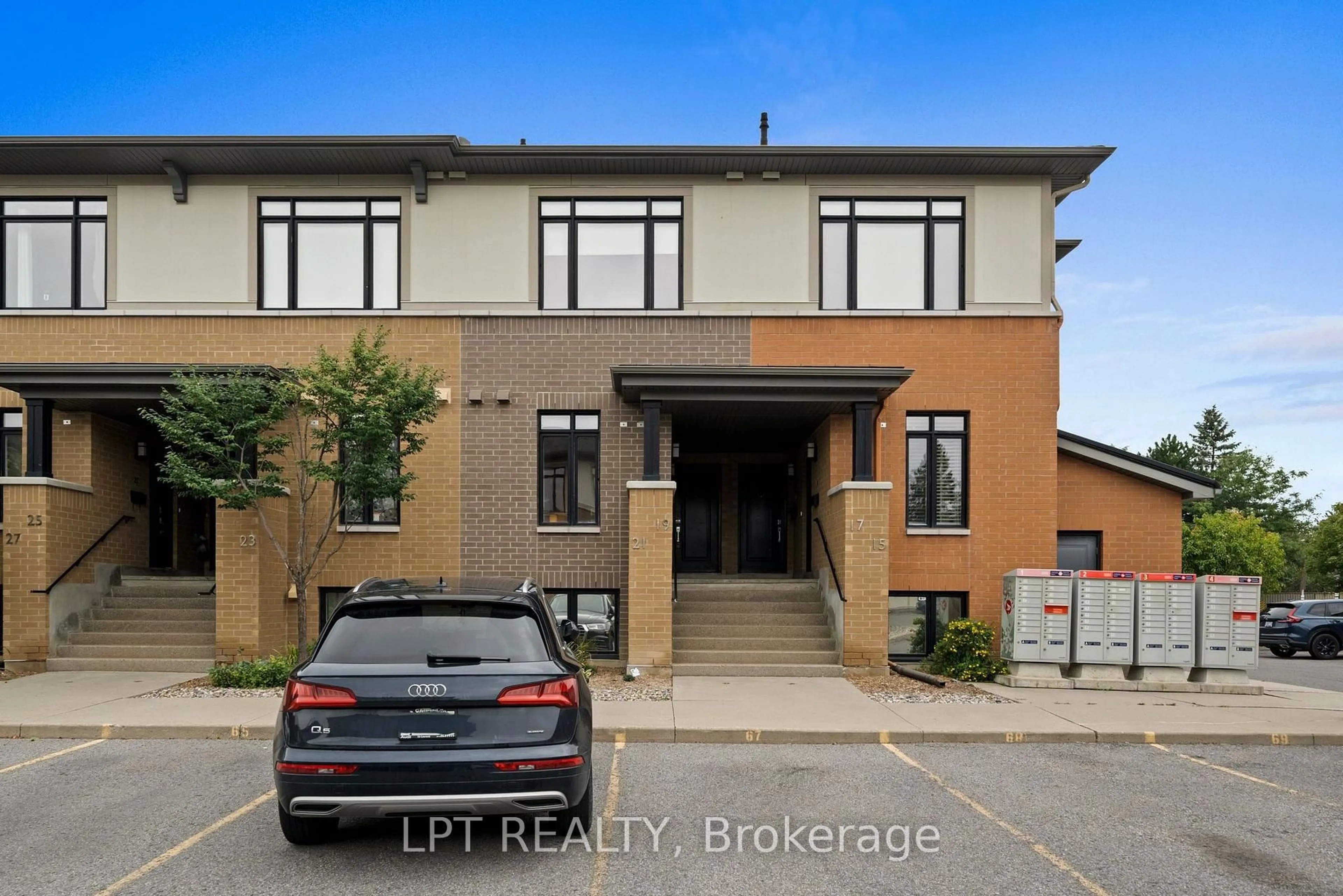Unknown for 21 Bergeron Private, Orleans Ontario K1C 0C2