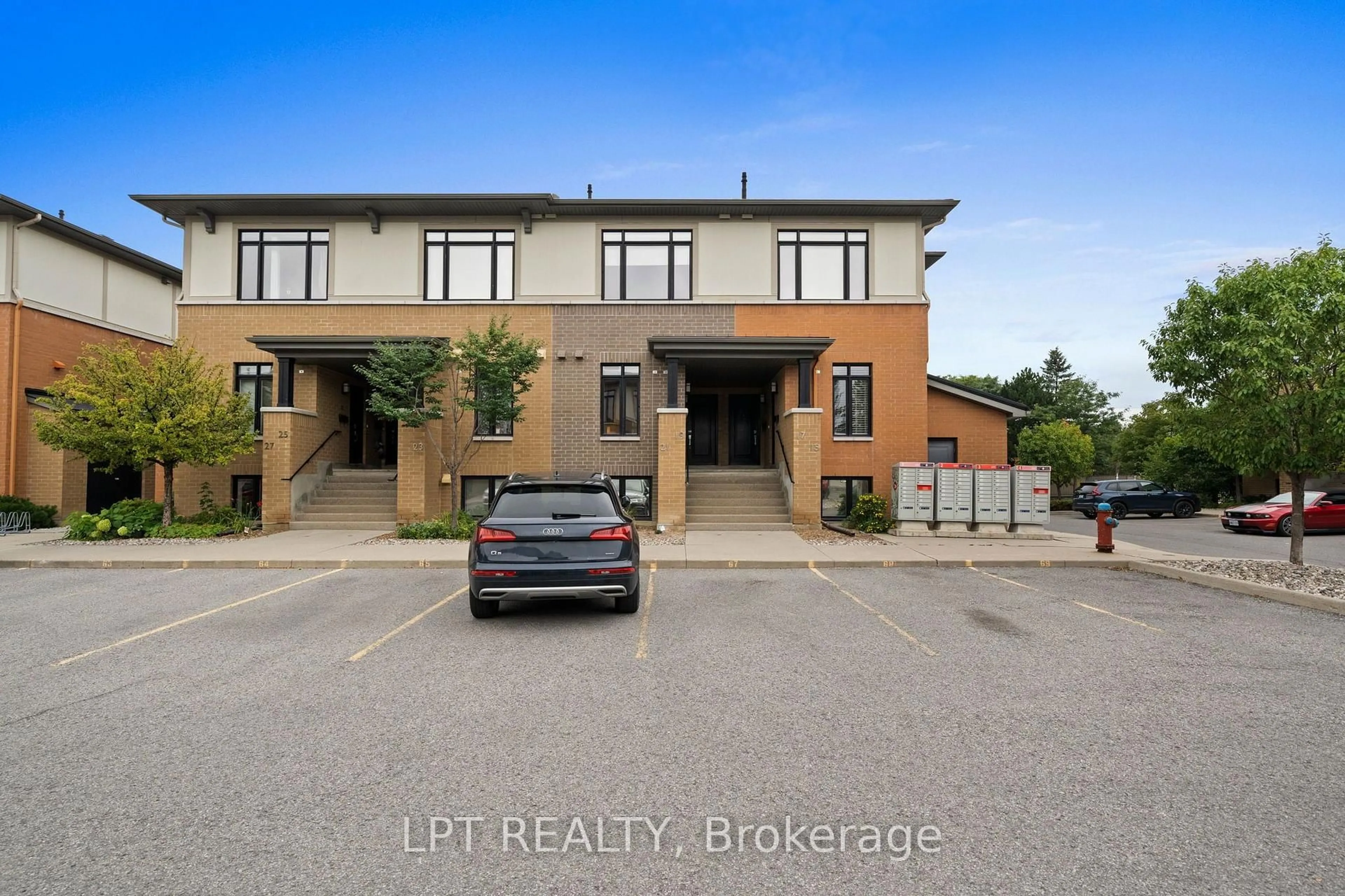 A pic from outside/outdoor area/front of a property/back of a property/a pic from drone, street for 21 Bergeron Private, Orleans Ontario K1C 0C2