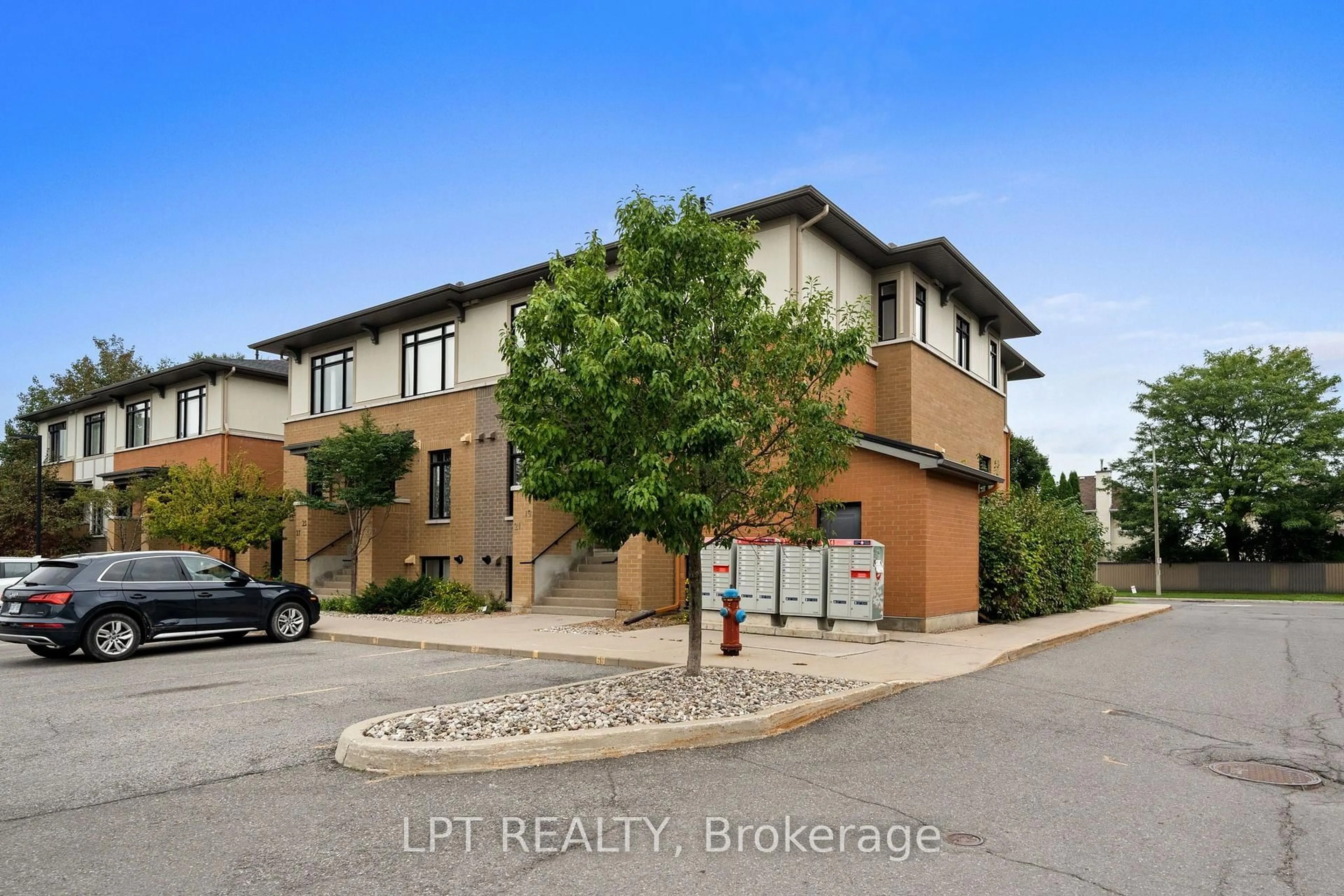 Unknown for 21 Bergeron Private, Orleans Ontario K1C 0C2