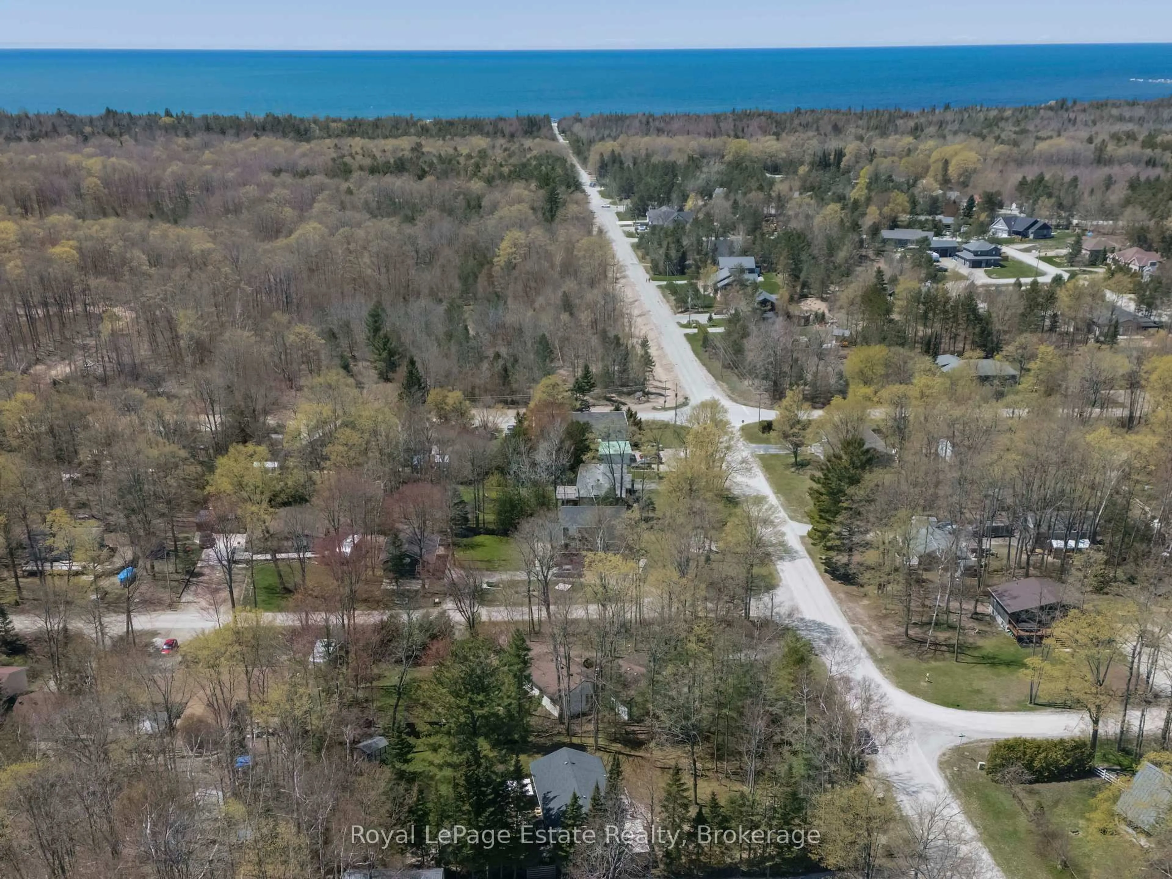 A pic from outside/outdoor area/front of a property/back of a property/a pic from drone, unknown for 818 Sixth St, South Bruce Peninsula Ontario N0H 2G0