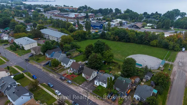 1343 Copeland St, North Bay 5