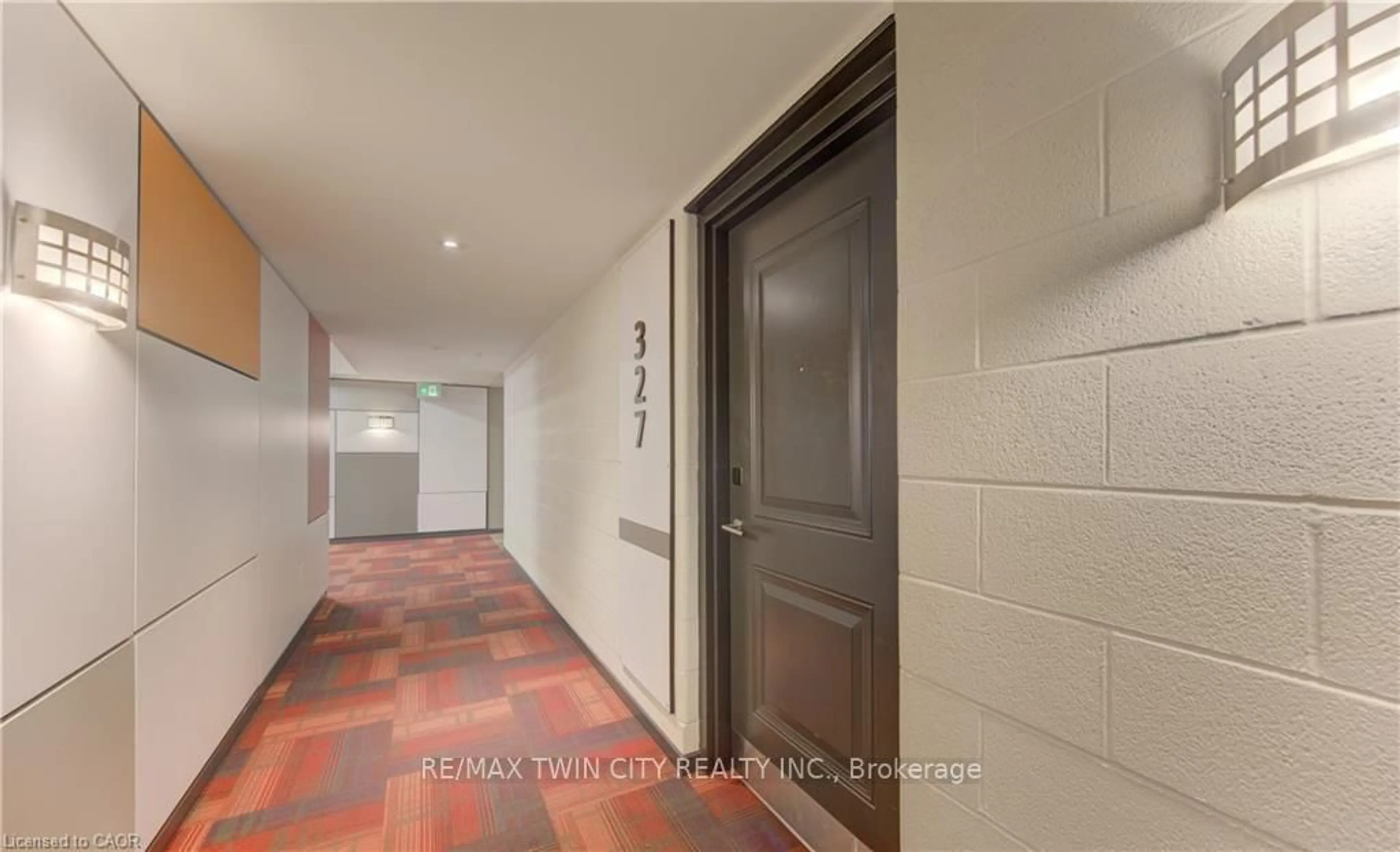 Indoor foyer for 1291 GORDON St #327, Guelph Ontario N1L 0M5