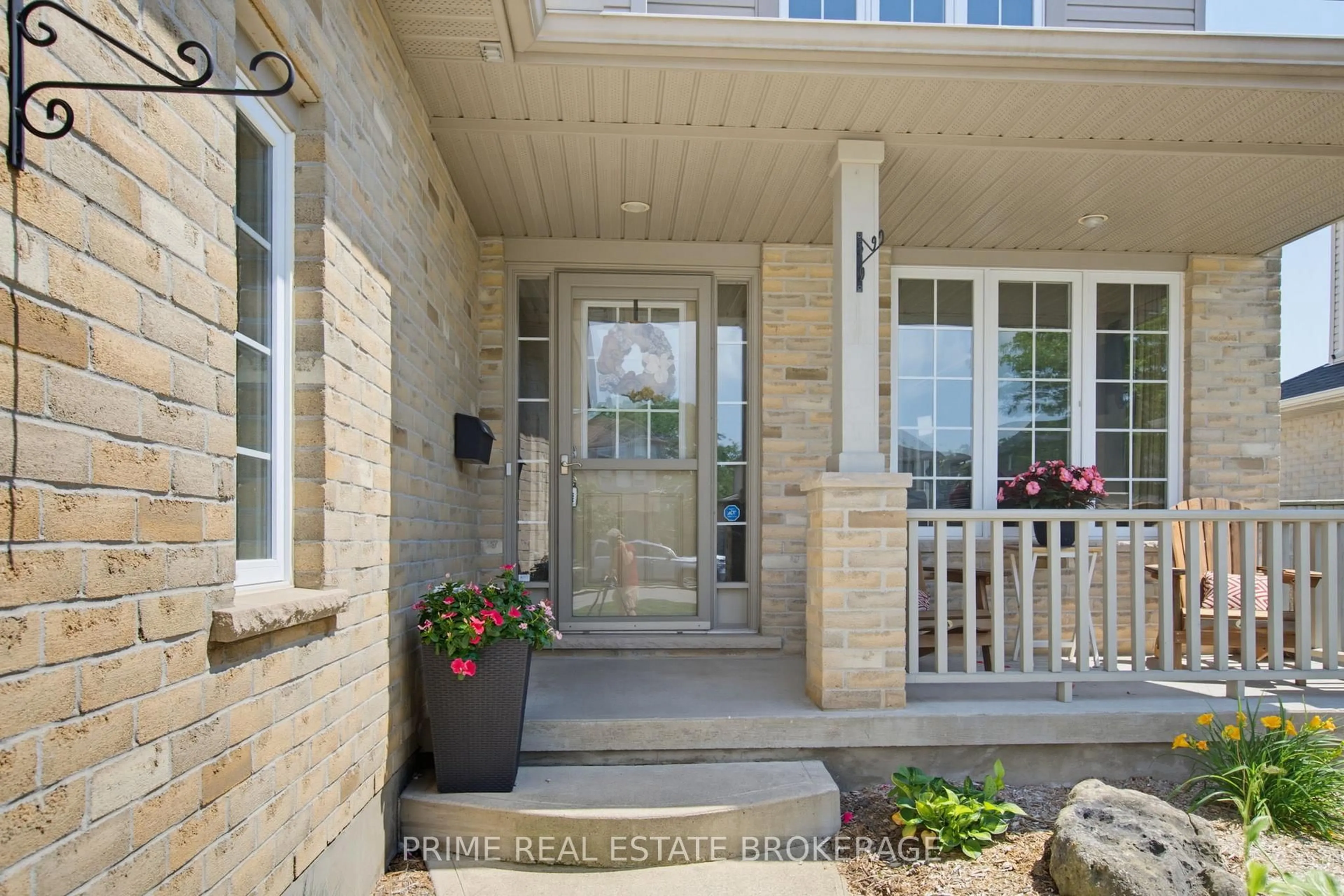 Indoor entryway for 3 Watson Cres, Central Elgin Ontario N5P 4P9