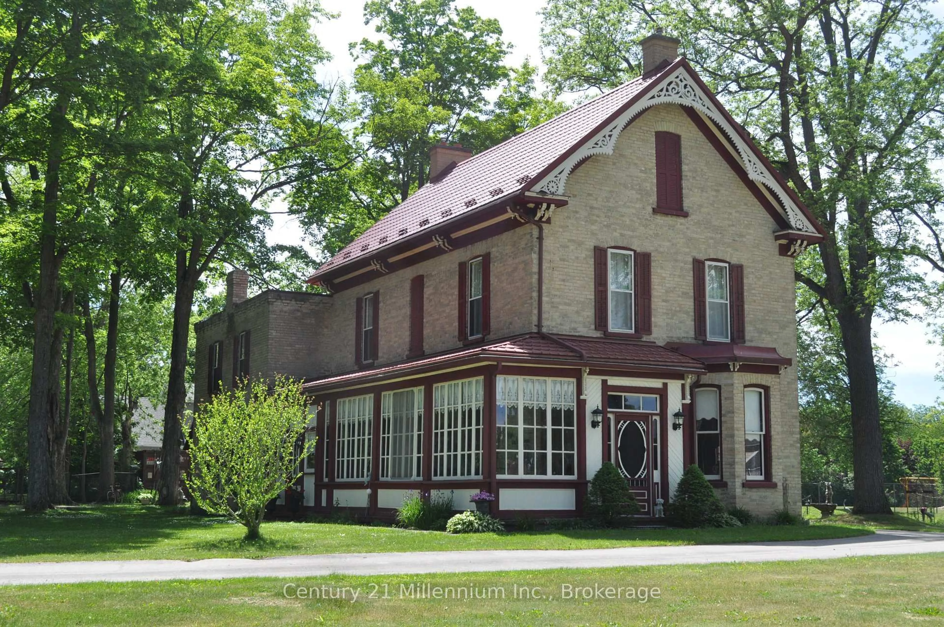 Home with brick exterior material, building for 1 Jessie St, Huron-Kinloss Ontario N0G 2R0