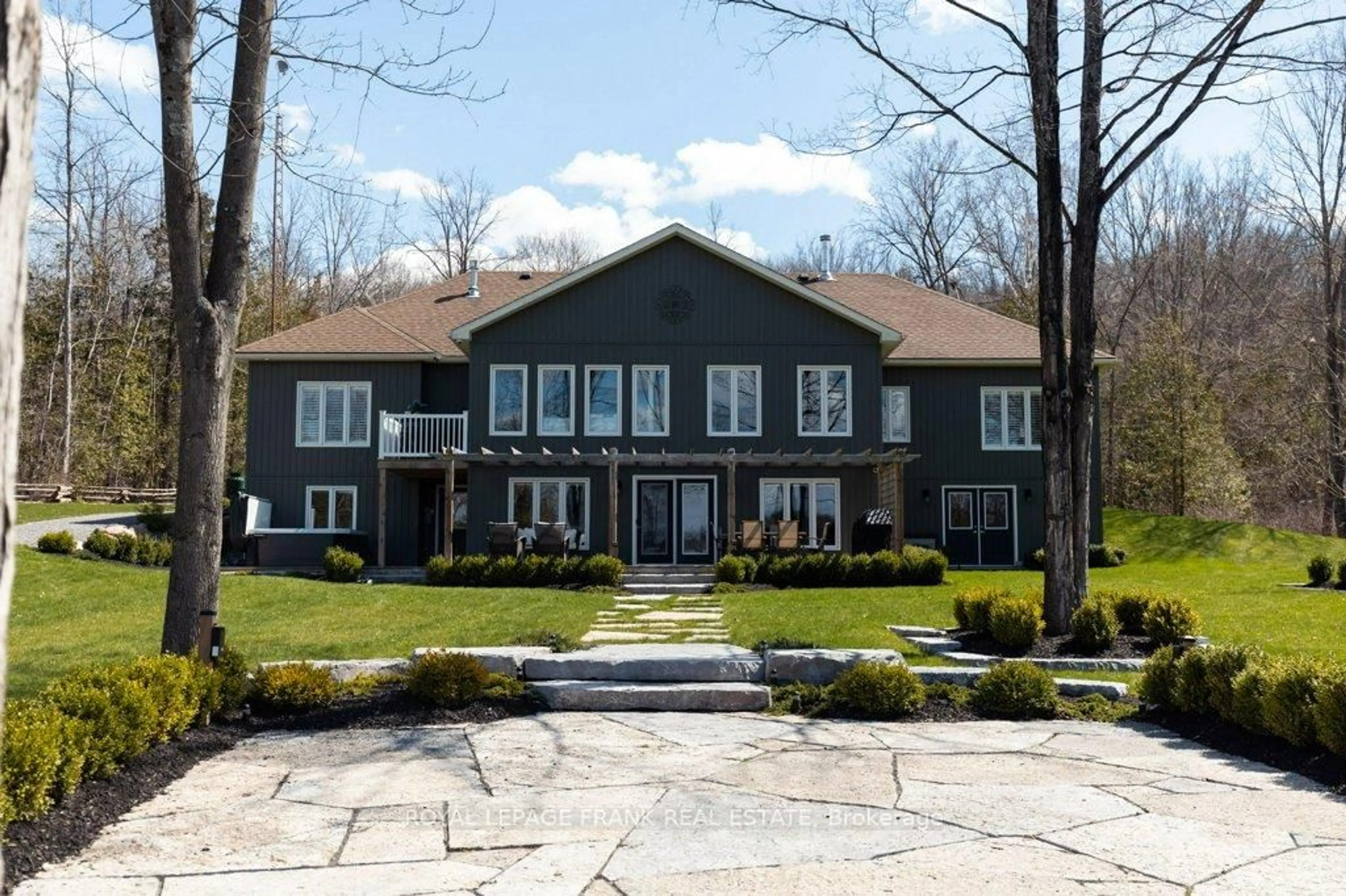 Home with vinyl exterior material, street for 334 Sandy Bay Rd, Alderville First Nation Ontario K0L 1Y0