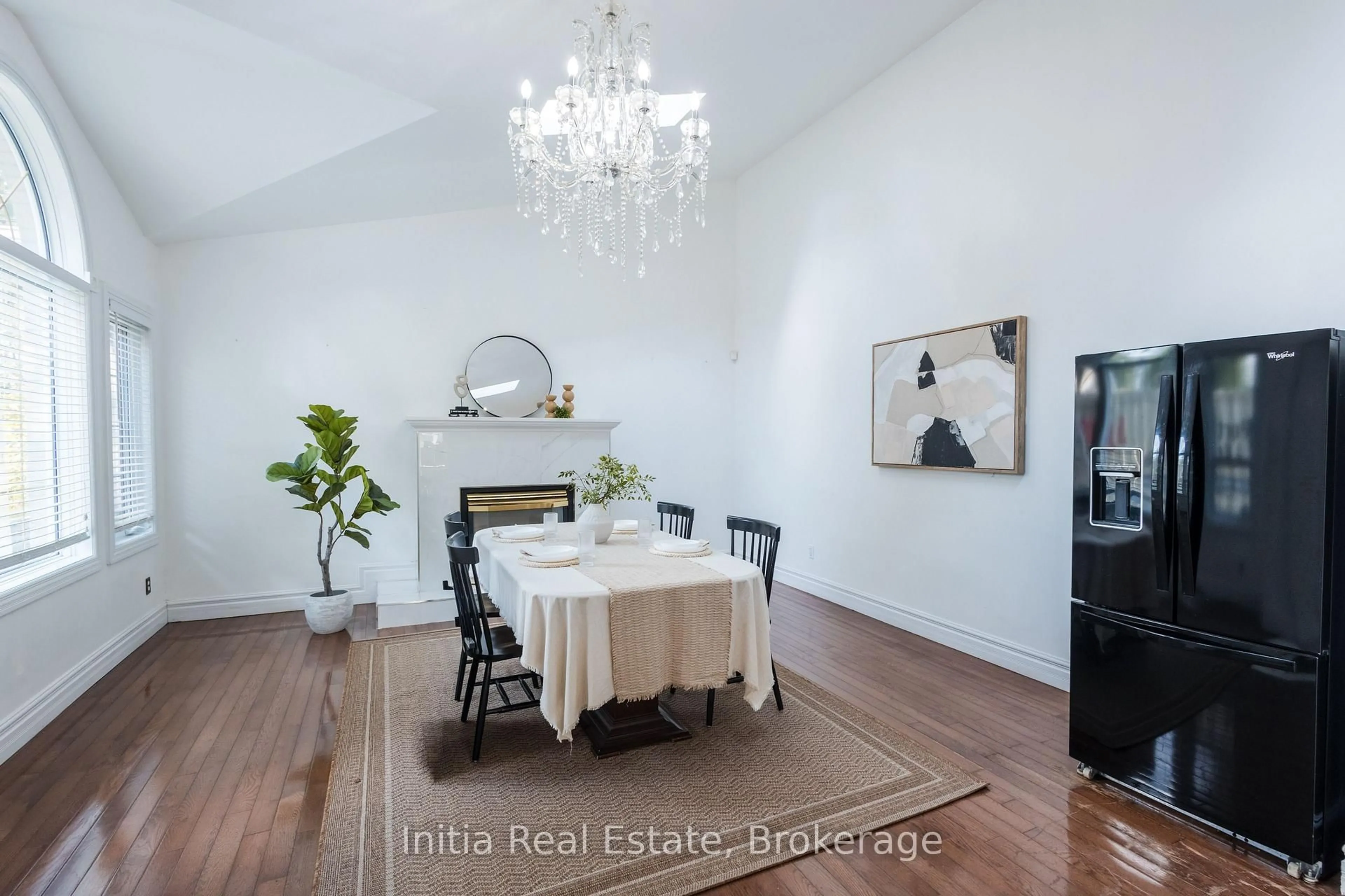 Dining room, wood/laminate floor for 3400 St Patrick's Dr, Windsor Ontario N9E 3H4