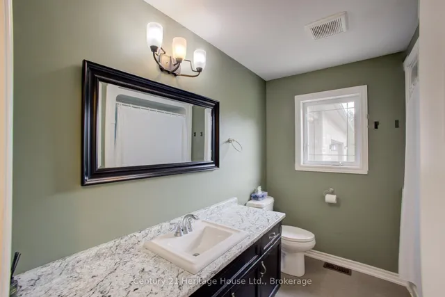 201 Hutton Hill Rd, West Grey 3