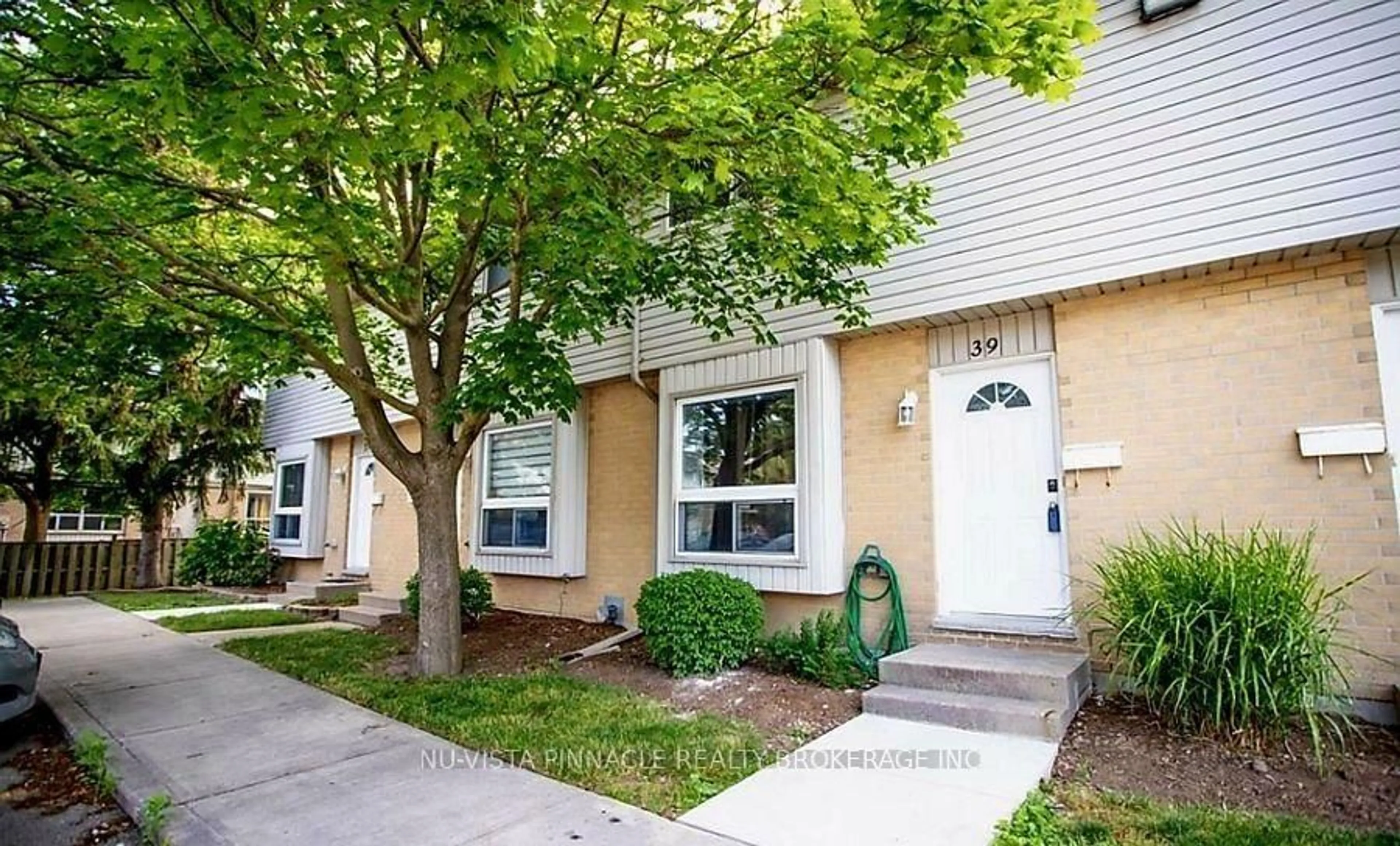 Unknown for 577 Third St #39, London East Ontario N5V 4B9