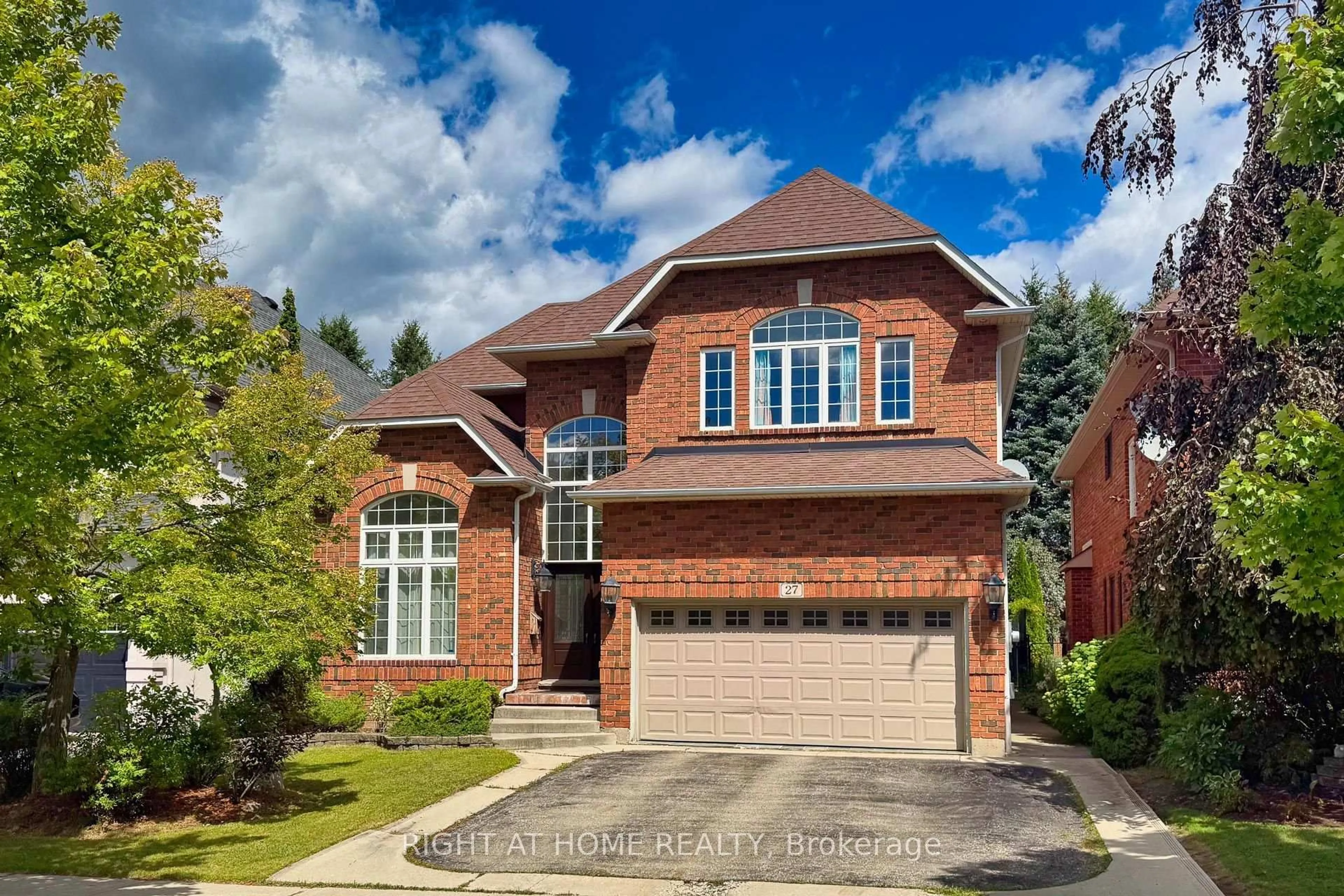 Home with brick exterior material, street for 27 Thoroughbred Blvd, Hamilton Ontario L9K 1L2