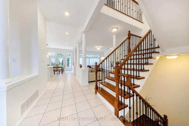 27 Thoroughbred Blvd, Hamilton 4